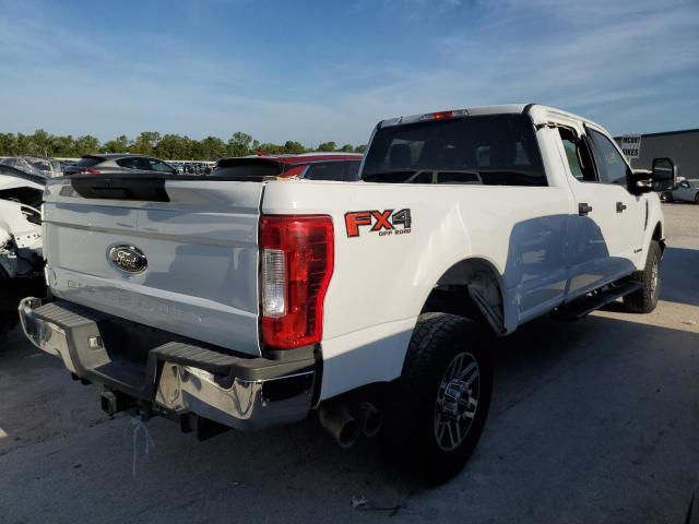 Photo 3 VIN: 1FT7W2BTXJEB81838 - FORD F250 SUPER 