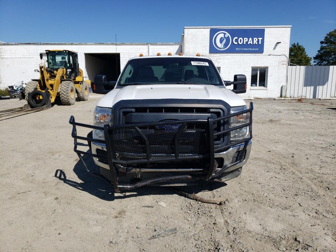 Photo 4 VIN: 1FT7W3BT0BEB89969 - FORD F350 