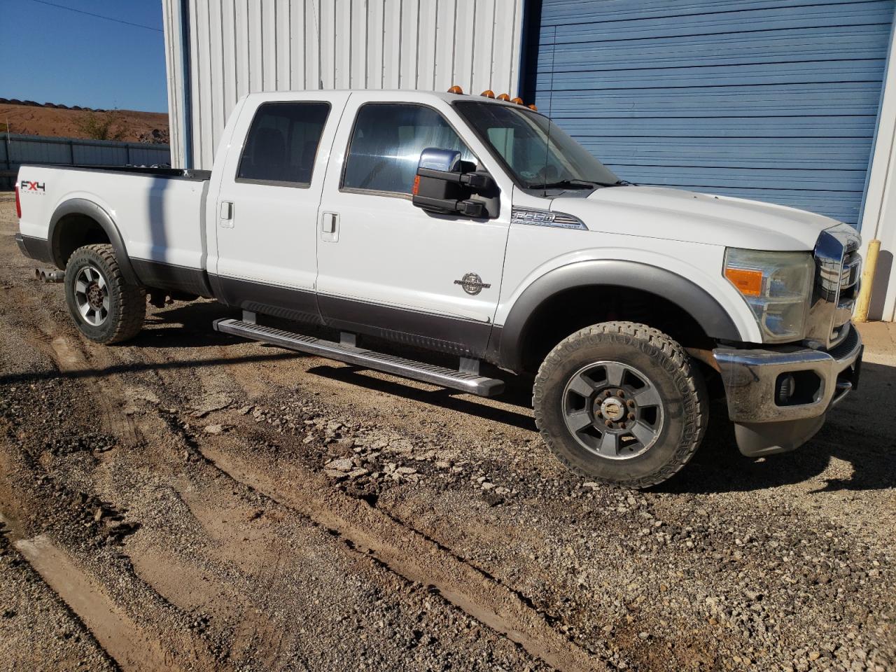 Photo 3 VIN: 1FT7W3BT7BEA99556 - FORD F350 