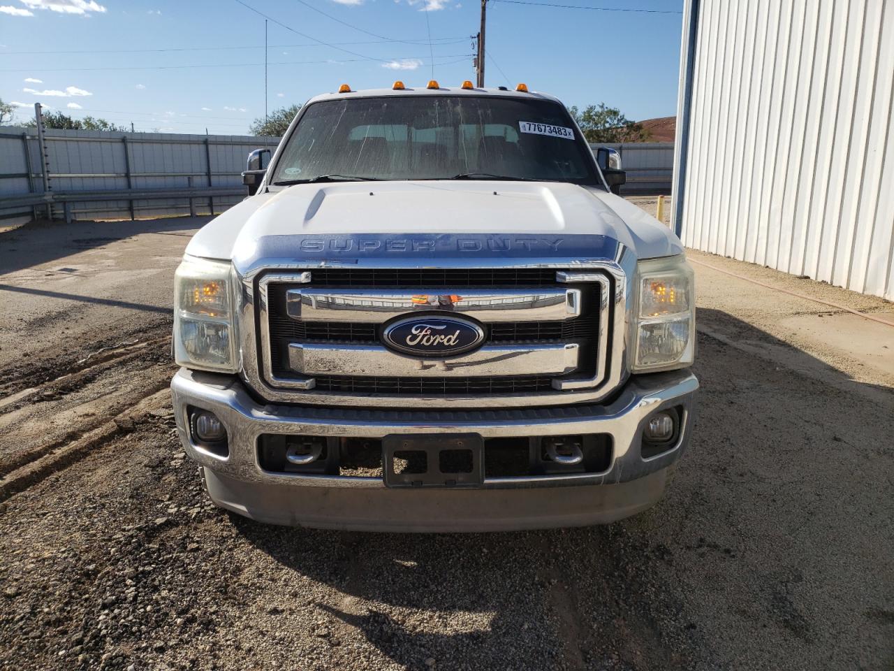 Photo 4 VIN: 1FT7W3BT7BEA99556 - FORD F350 