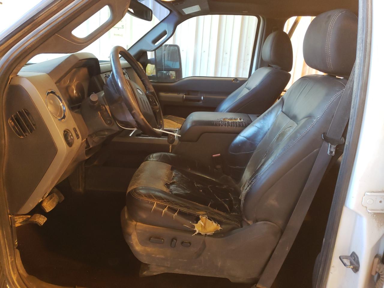 Photo 6 VIN: 1FT7W3BT7BEA99556 - FORD F350 