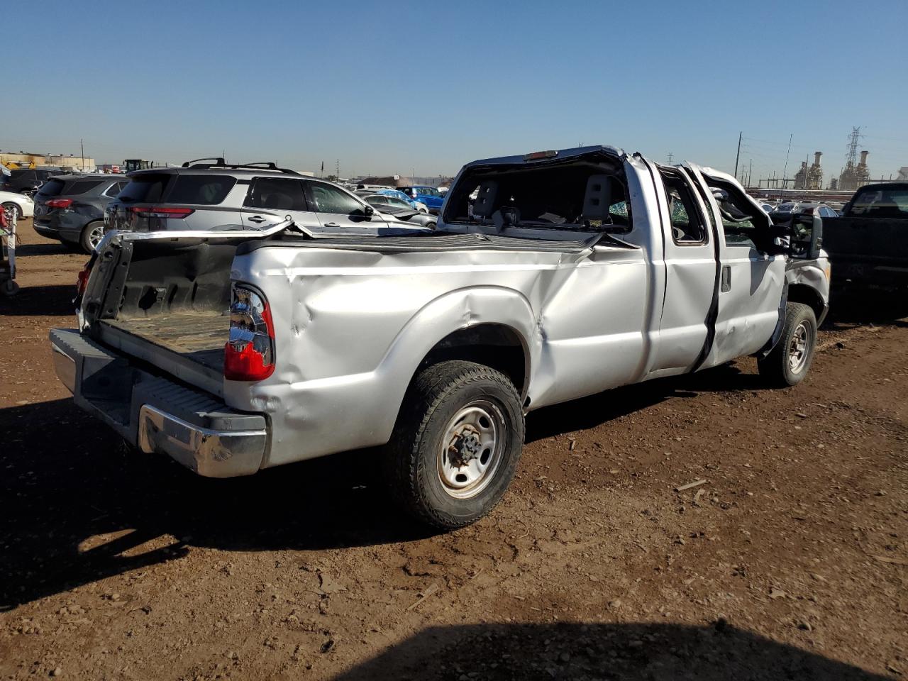 Photo 2 VIN: 1FT7X2A62CEB81540 - FORD F250 