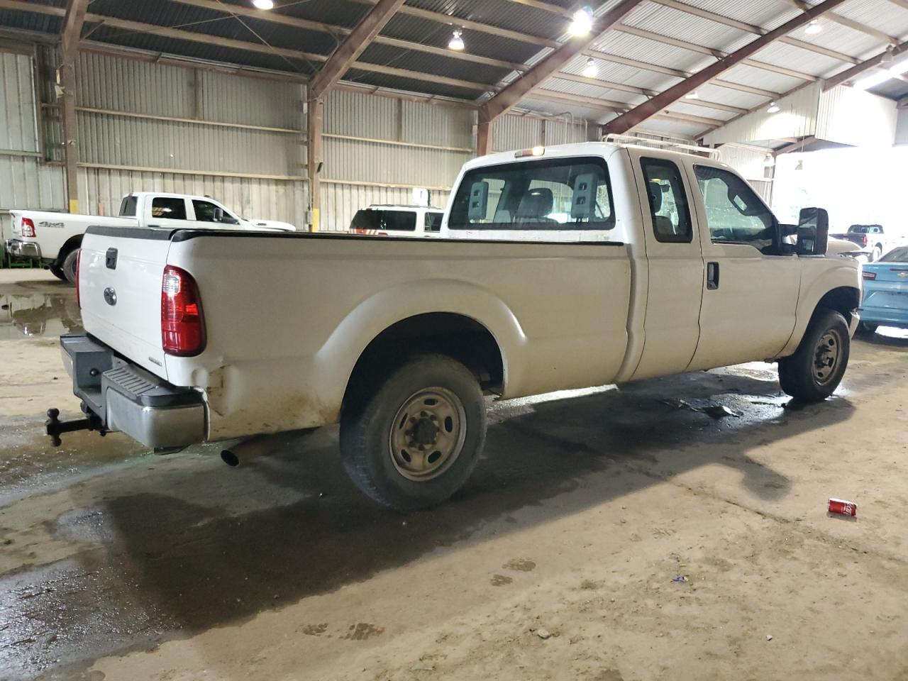 Photo 2 VIN: 1FT7X2A62FEB61387 - FORD F250 