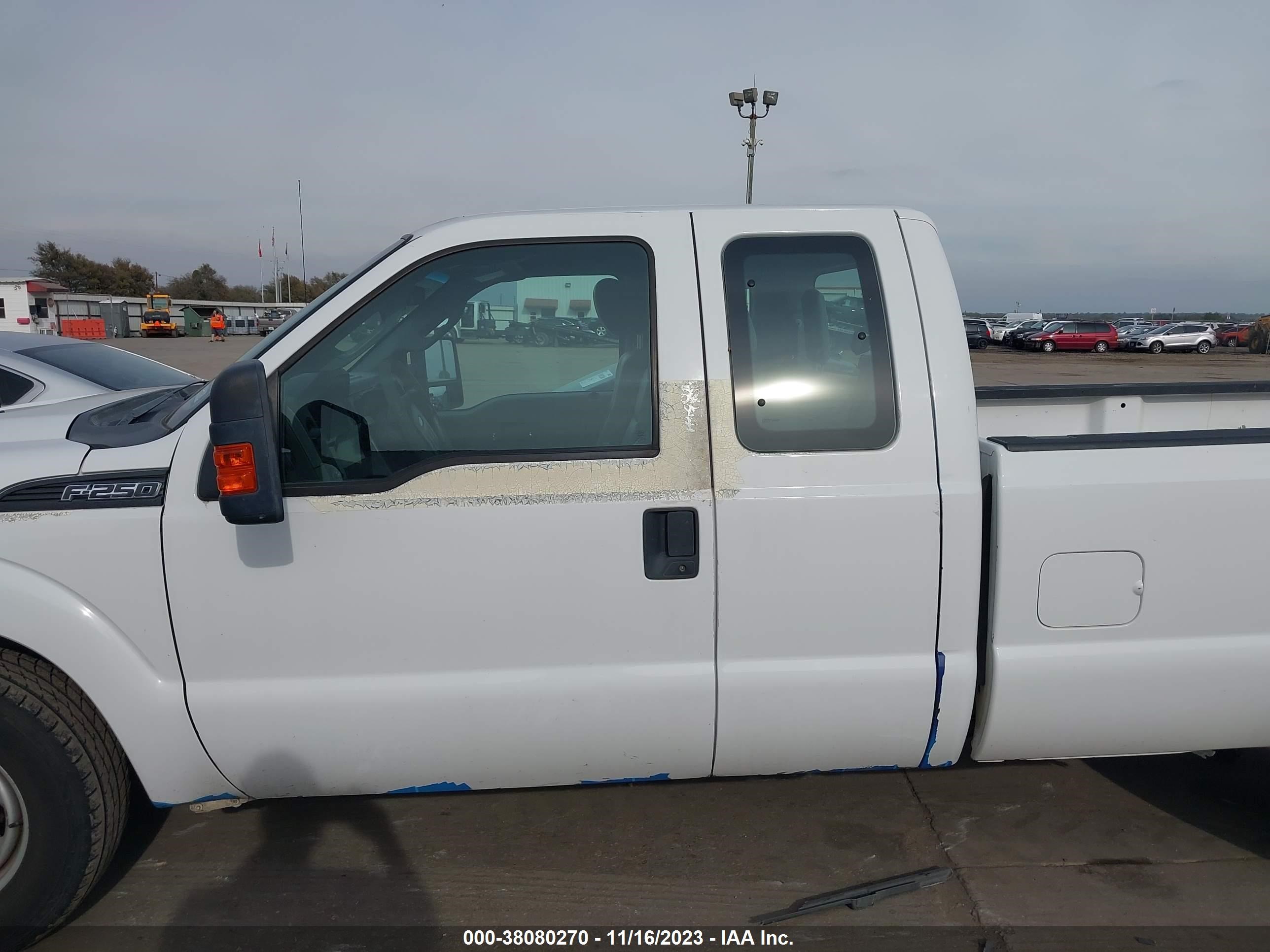 Photo 12 VIN: 1FT7X2A63DEA40073 - FORD F250 