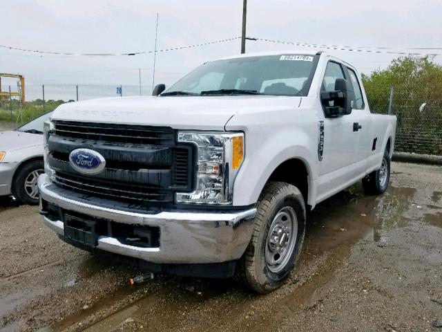 Photo 1 VIN: 1FT7X2A67HEC18802 - FORD F250 SUPER 