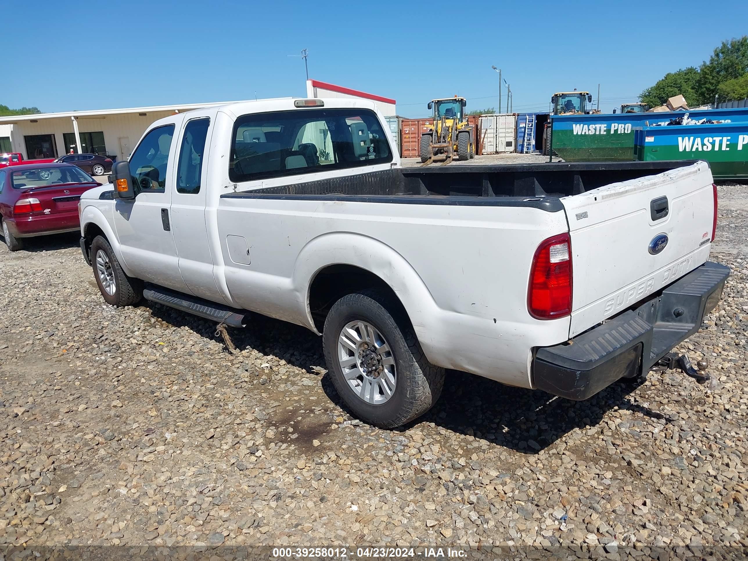 Photo 2 VIN: 1FT7X2A68FEA67675 - FORD F250 