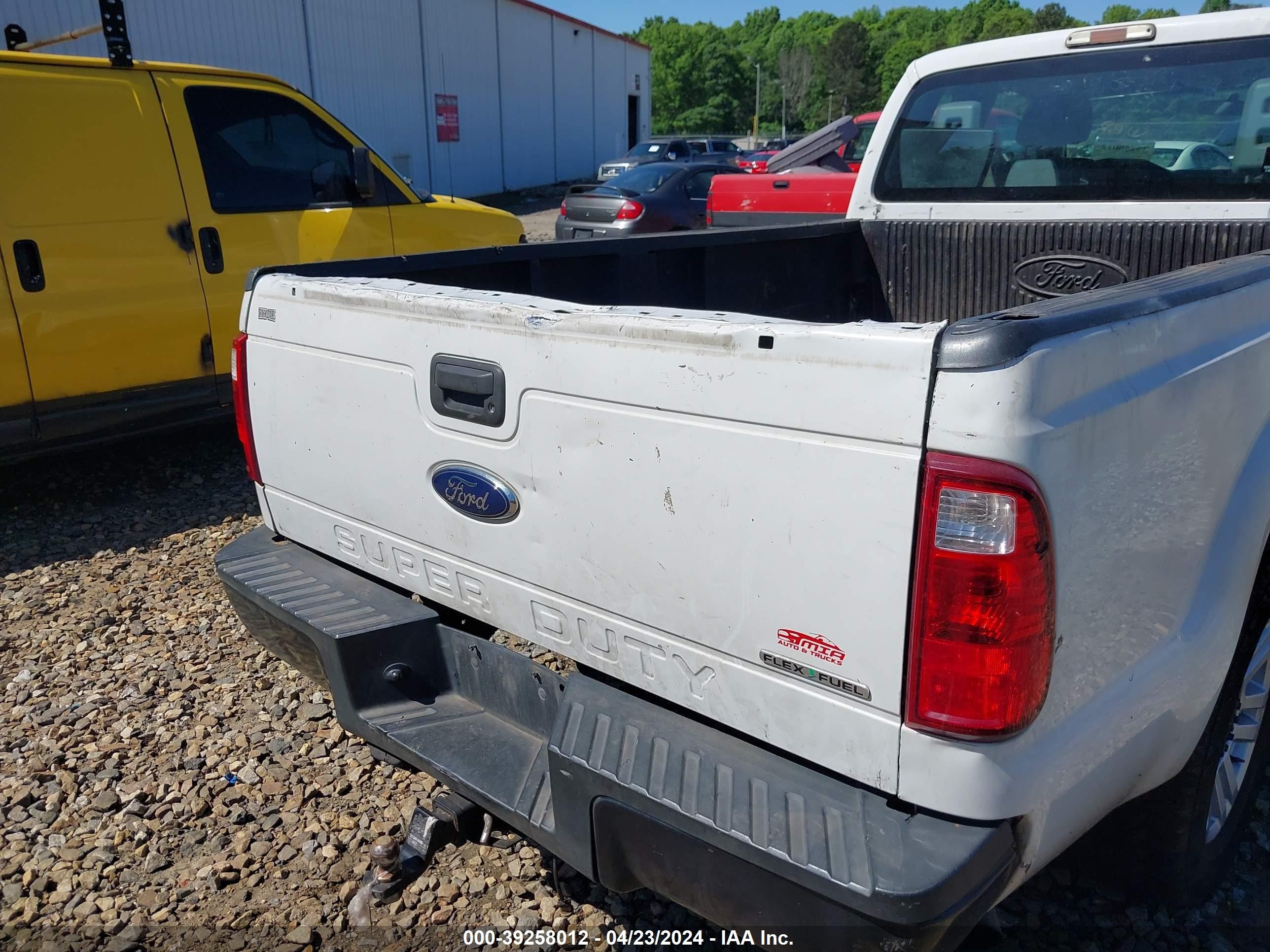 Photo 5 VIN: 1FT7X2A68FEA67675 - FORD F250 