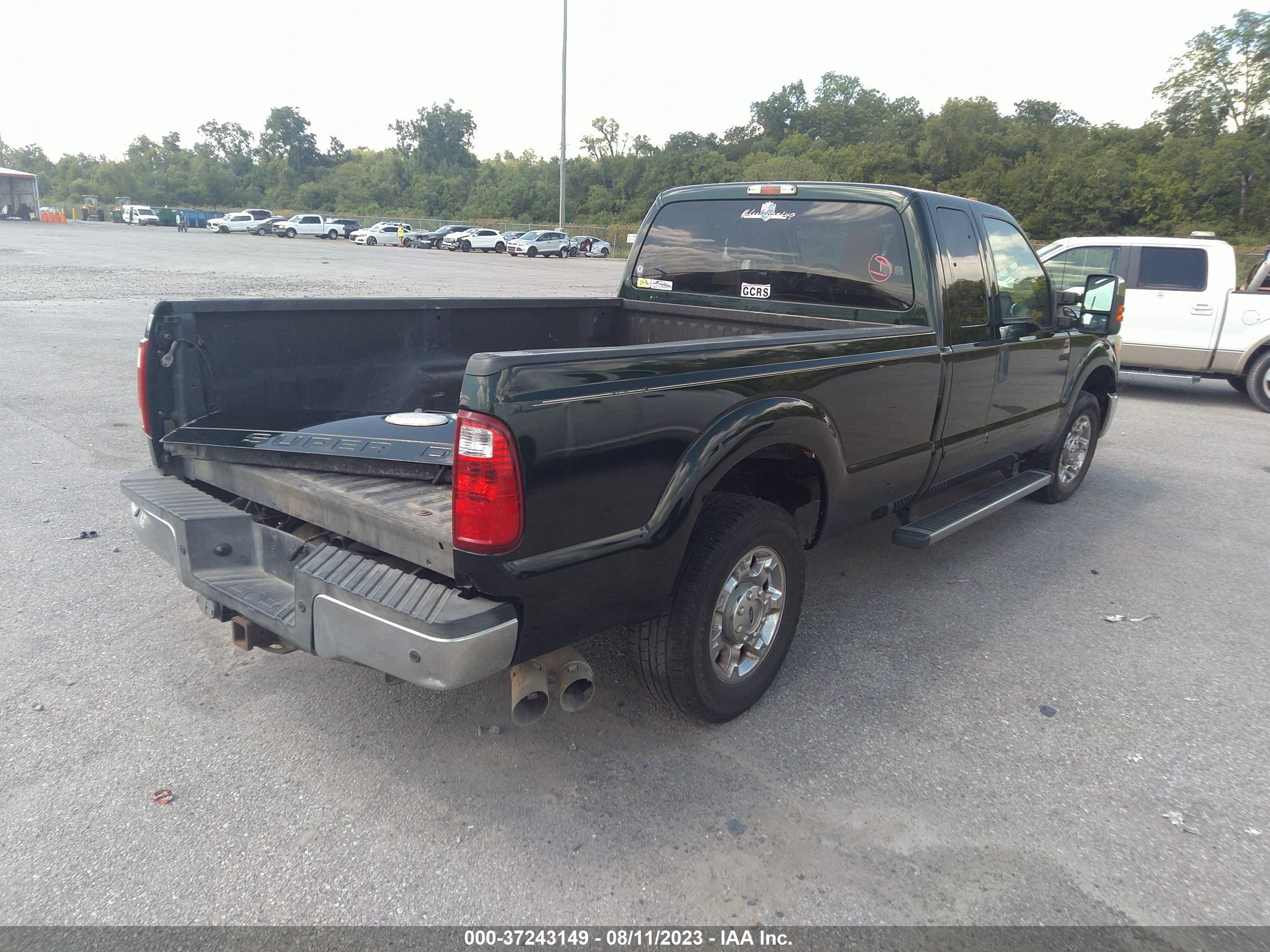 Photo 3 VIN: 1FT7X2AT0CEB48364 - FORD F250 