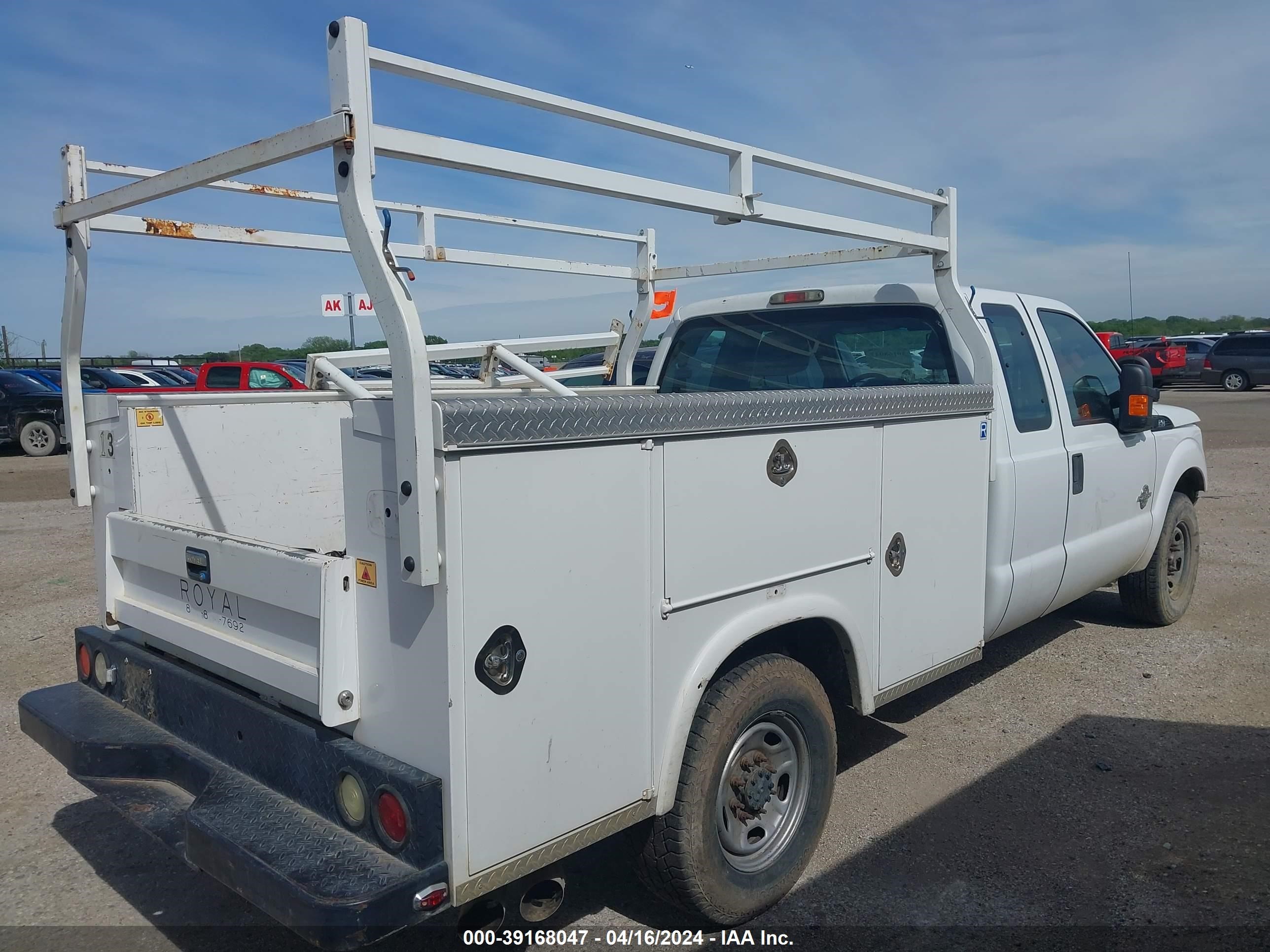 Photo 3 VIN: 1FT7X2AT7BEC29456 - FORD F250 