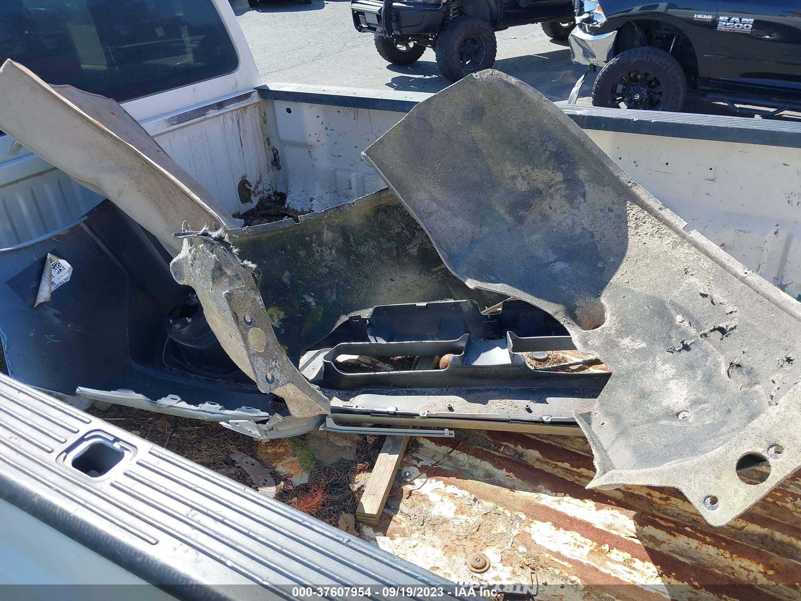 Photo 11 VIN: 1FT7X2B60EEB08149 - FORD F250 