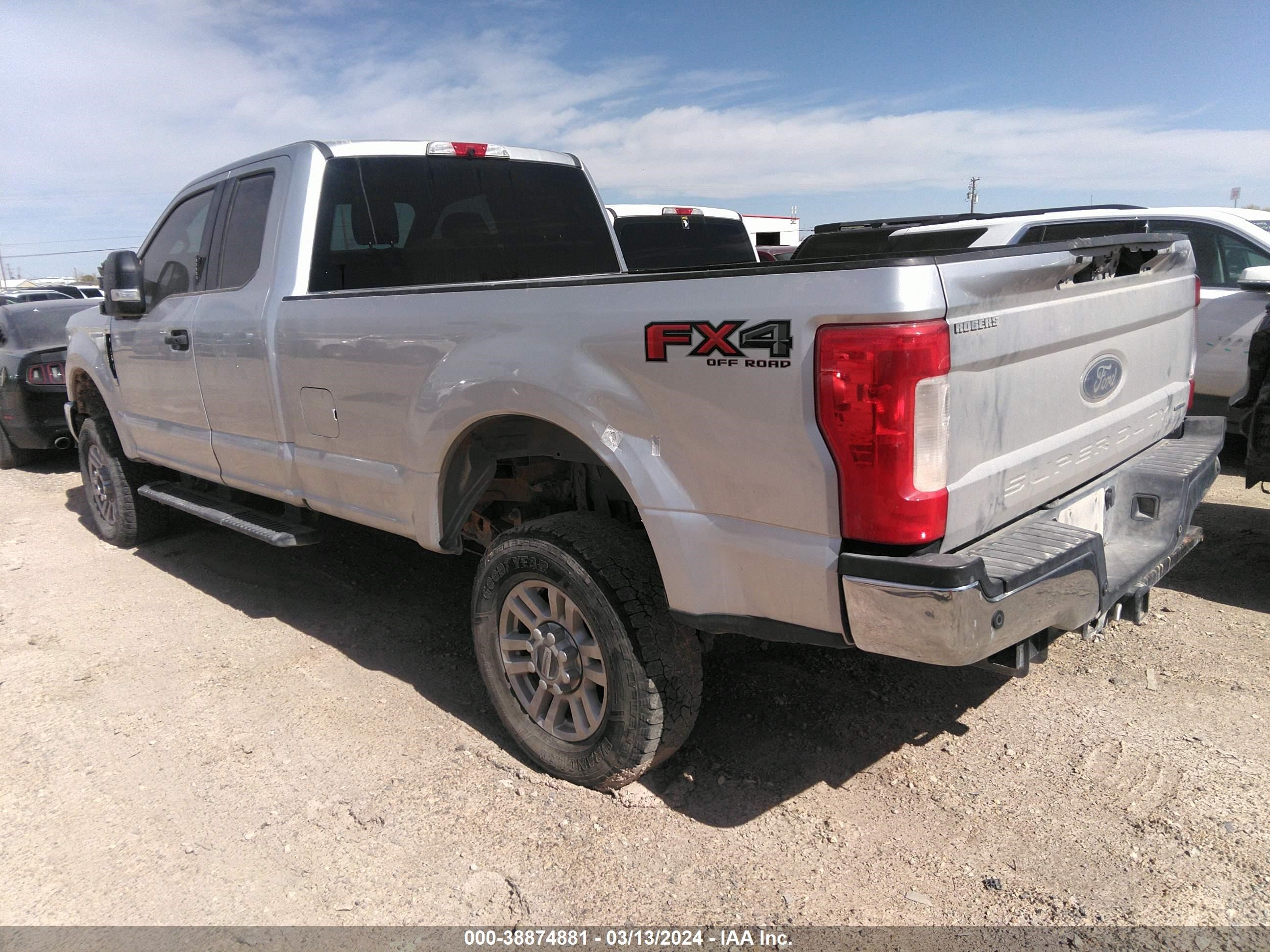 Photo 2 VIN: 1FT7X2B60KEE67853 - FORD F250 