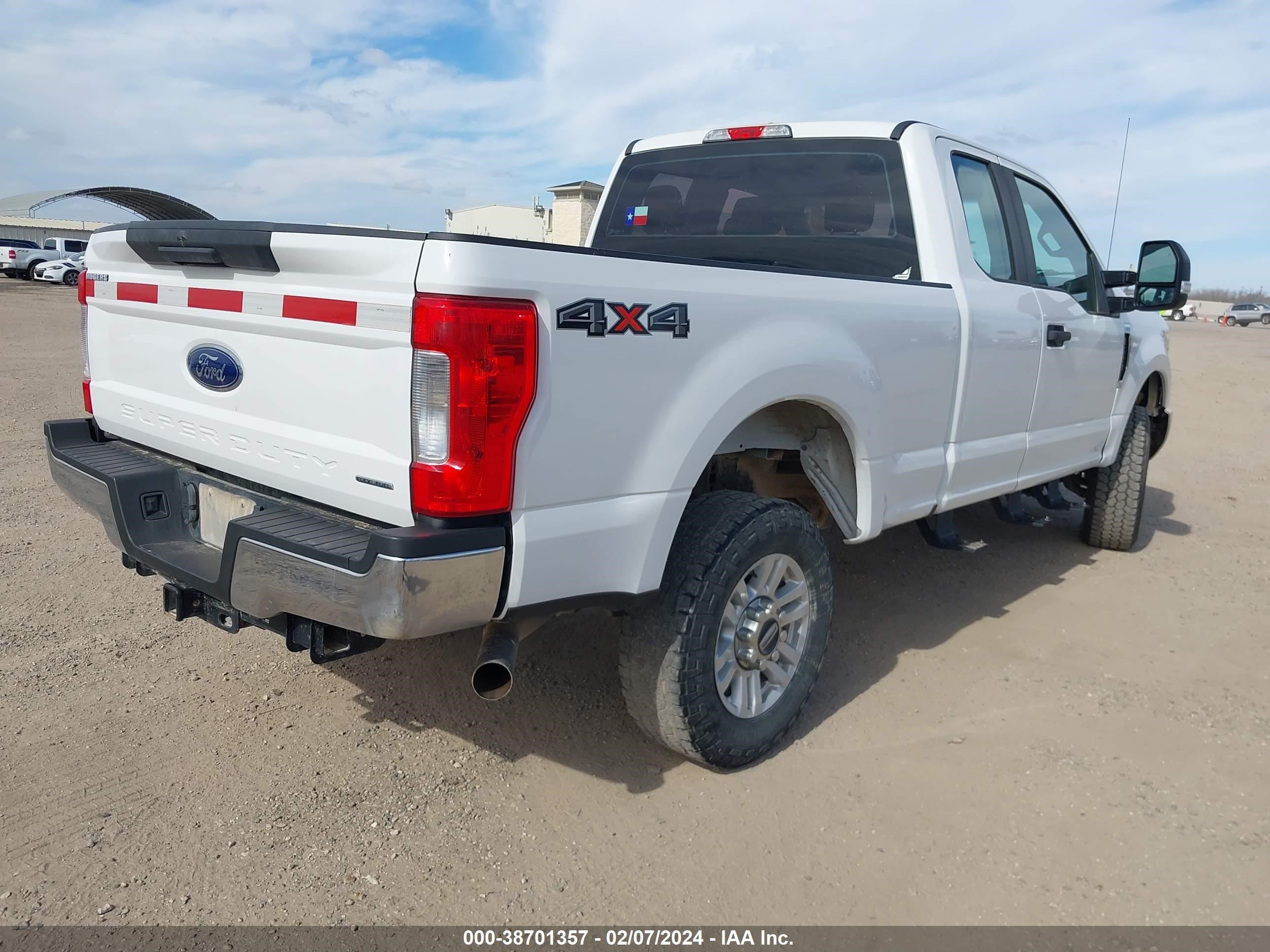 Photo 3 VIN: 1FT7X2B60KEF21393 - FORD F250 