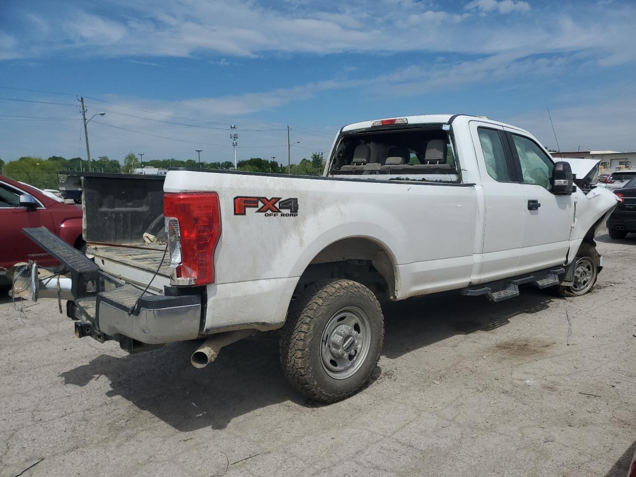 Photo 2 VIN: 1FT7X2B61JEC99218 - FORD F250 