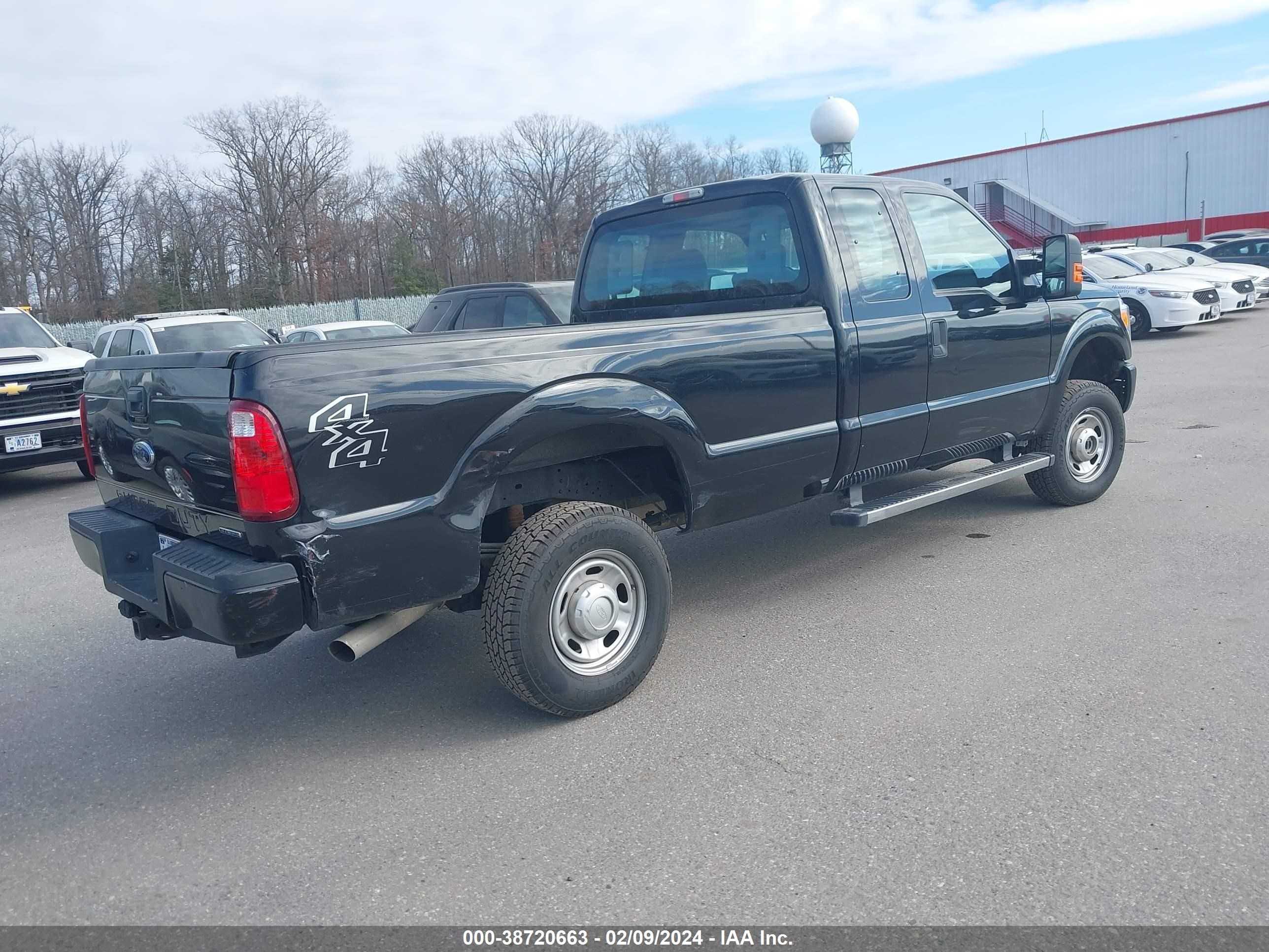 Photo 3 VIN: 1FT7X2B63FEB08096 - FORD F250 