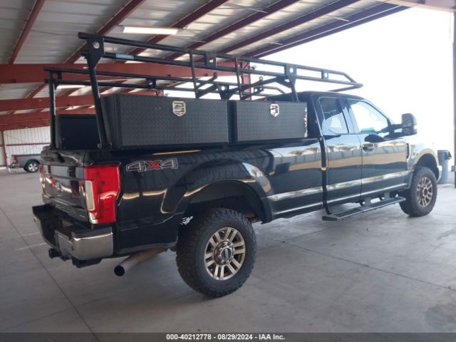 Photo 3 VIN: 1FT7X2B63JEC94781 - FORD F-250 