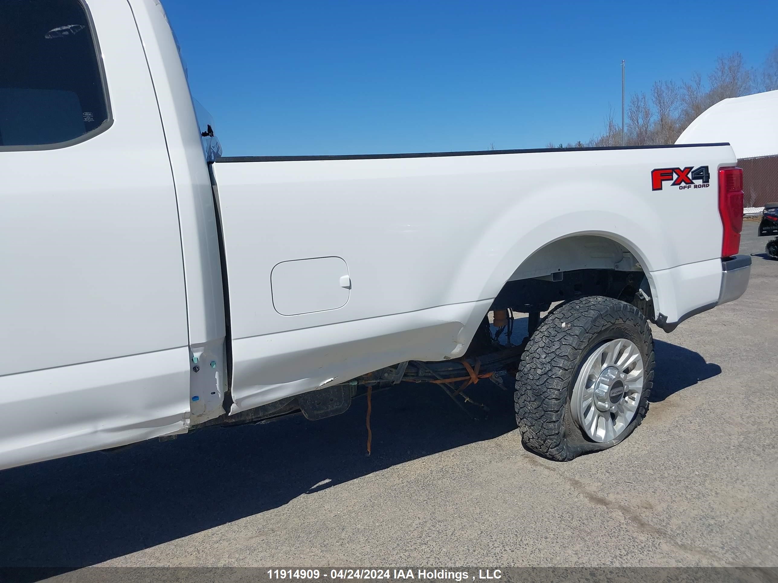 Photo 5 VIN: 1FT7X2B63NEE11054 - FORD F250 