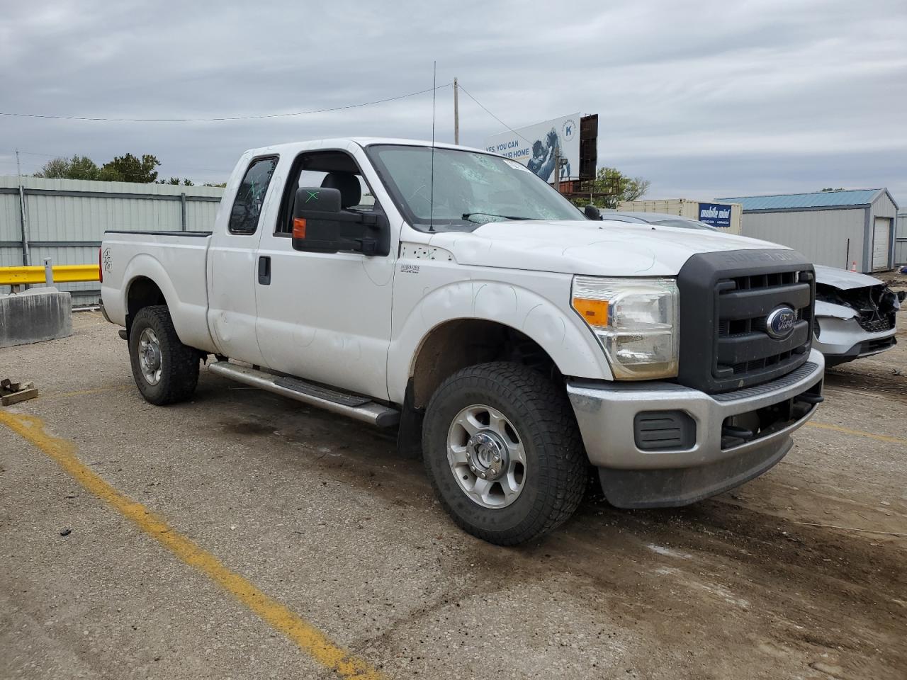 Photo 3 VIN: 1FT7X2B64FEC23841 - FORD F250 