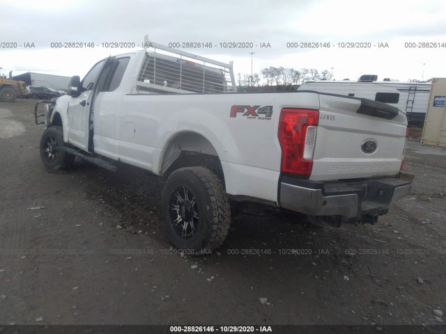 Photo 2 VIN: 1FT7X2B65JEC63189 - FORD SUPER DUTY F-250 SRW 