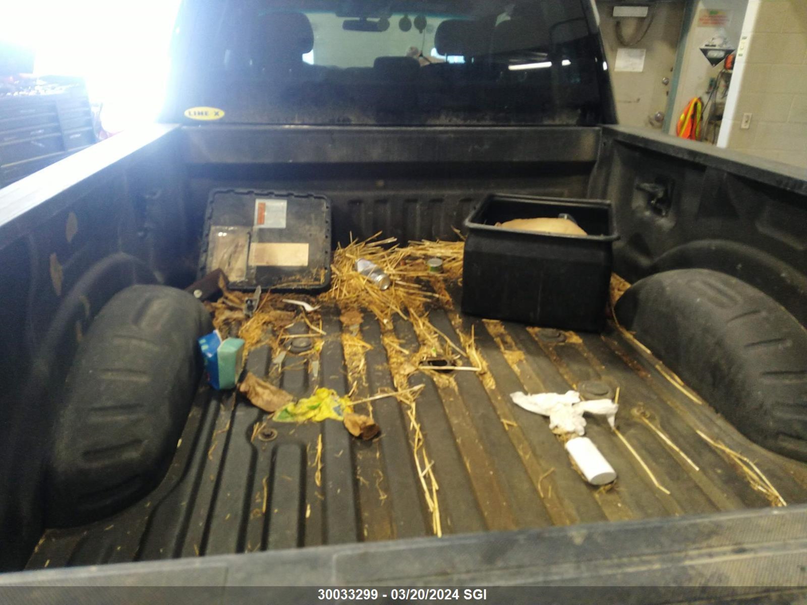 Photo 11 VIN: 1FT7X2B66JEB77471 - FORD F250 