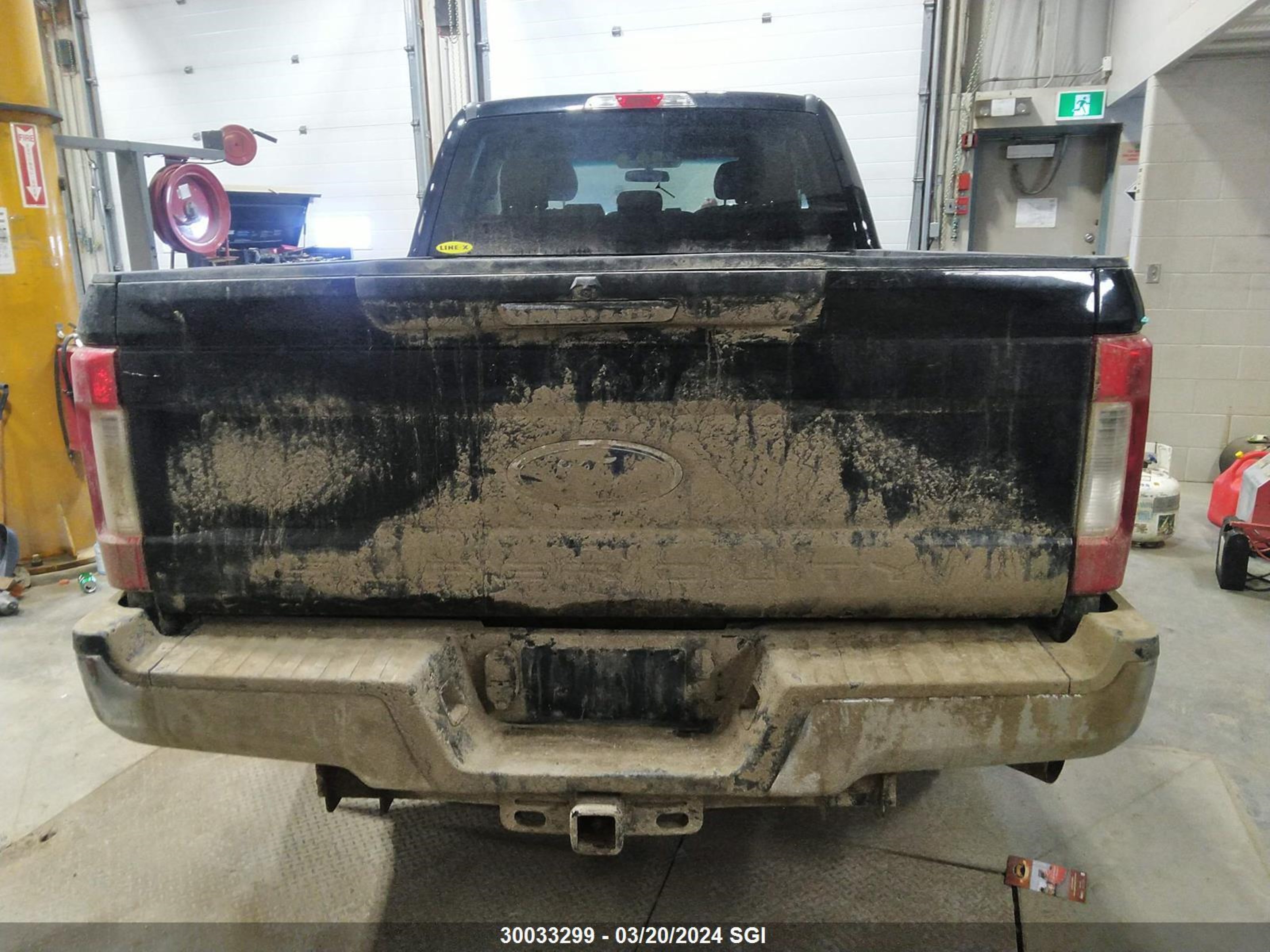 Photo 16 VIN: 1FT7X2B66JEB77471 - FORD F250 