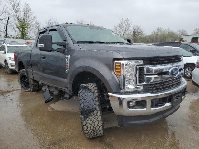 Photo 3 VIN: 1FT7X2B67JEC51710 - FORD F250 