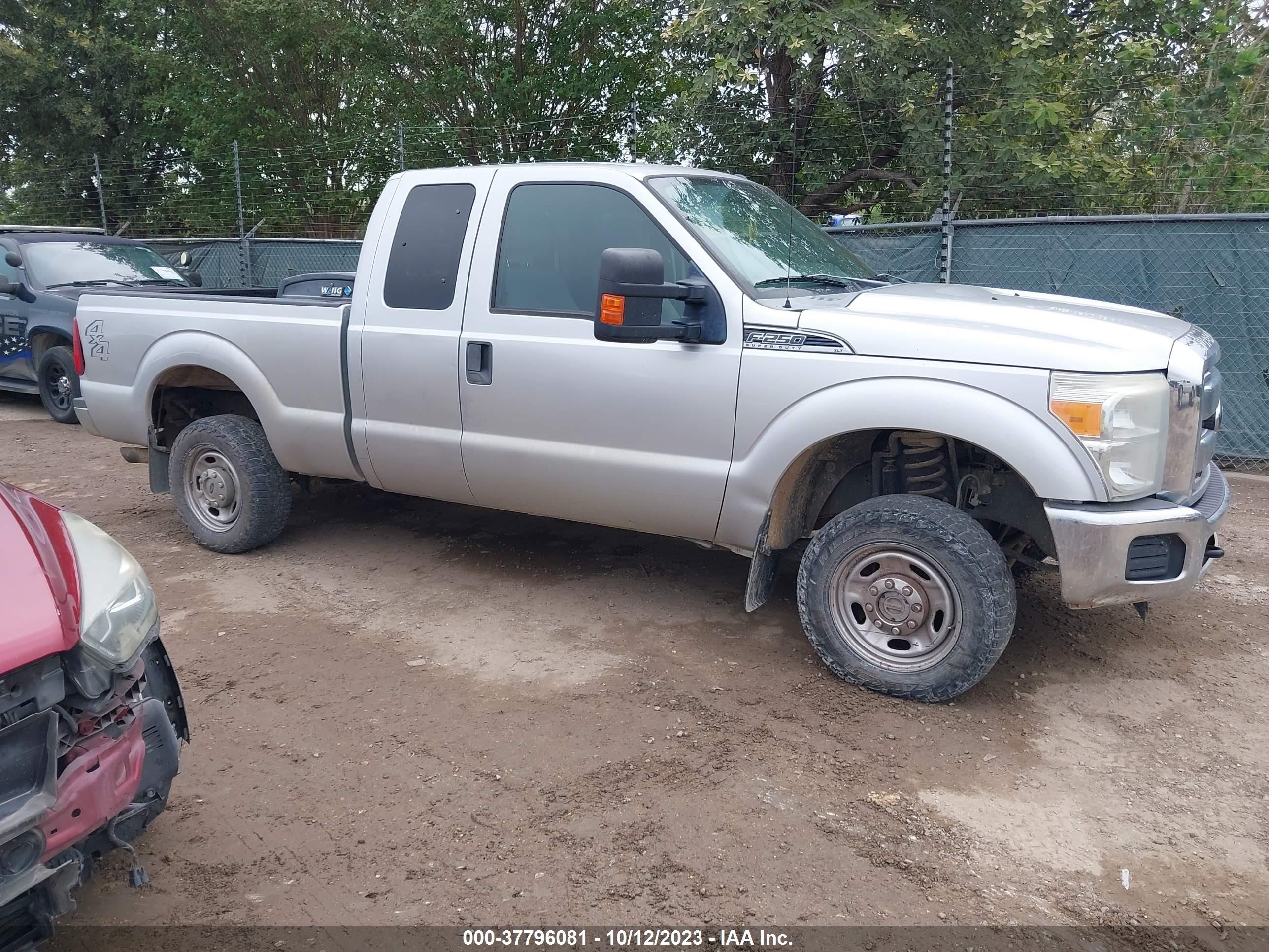 Photo 13 VIN: 1FT7X2B68DEA26958 - FORD F250 