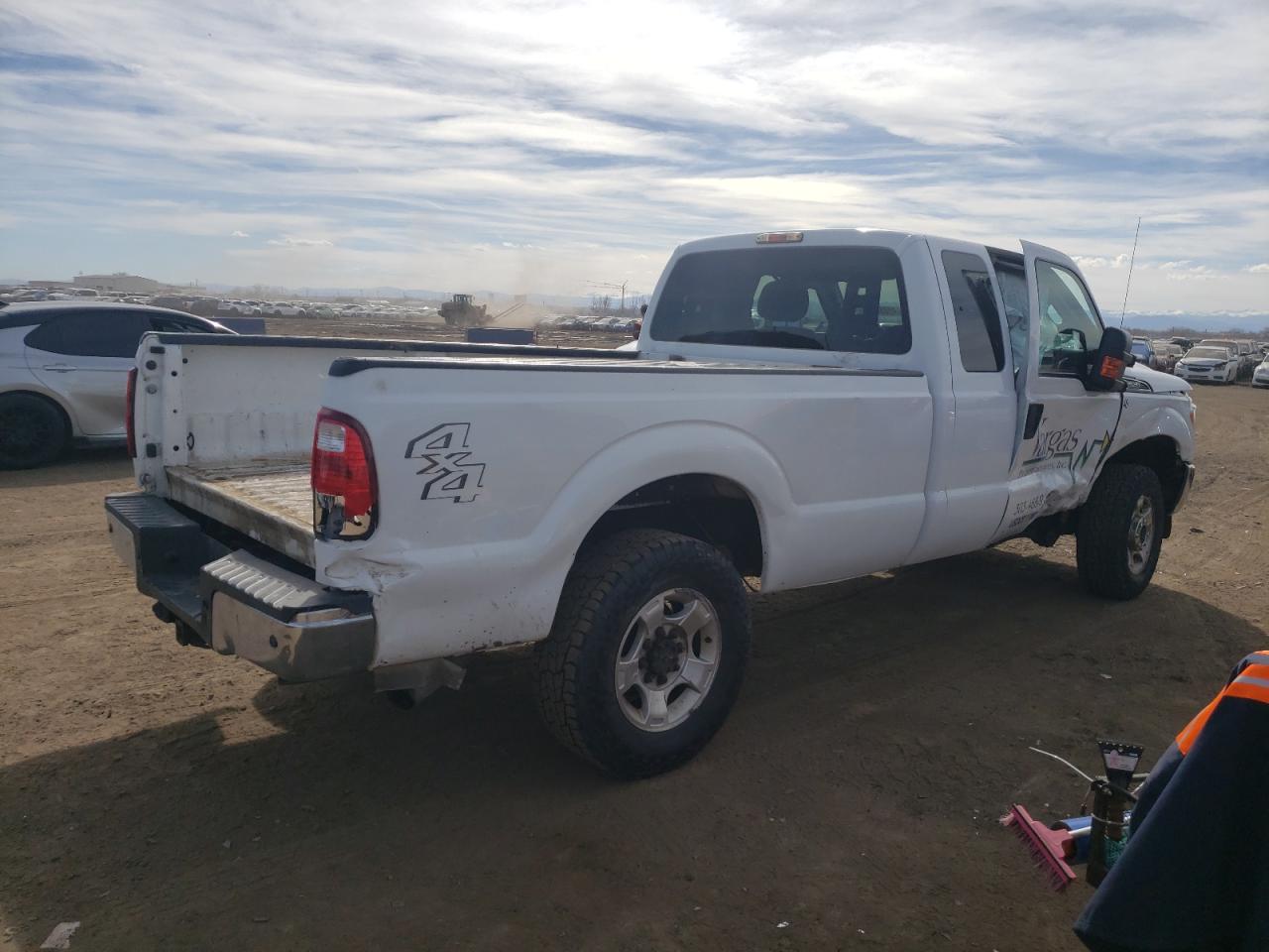 Photo 2 VIN: 1FT7X2B68DEA91728 - FORD F250 