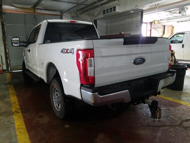 Photo 2 VIN: 1FT7X2B68JEB02612 - FORD F250 SUPER 