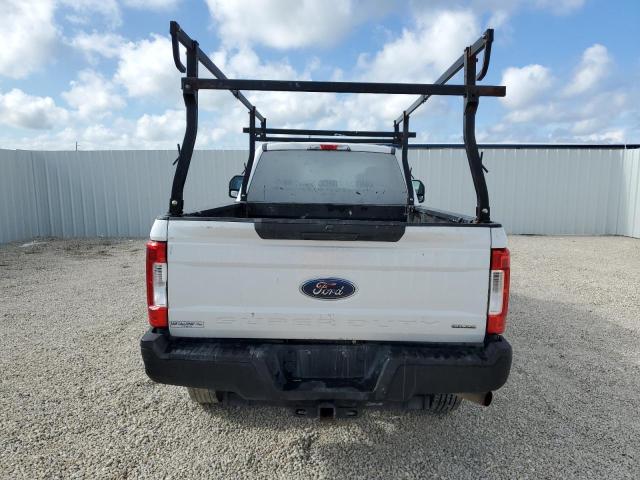 Photo 5 VIN: 1FT7X2B68JEB22469 - FORD F250 SUPER 