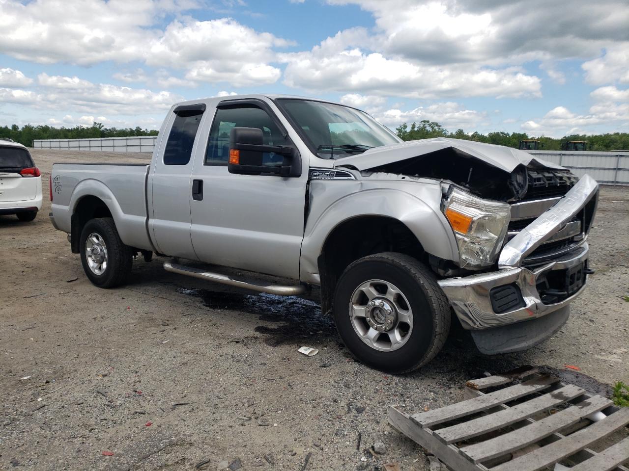 Photo 3 VIN: 1FT7X2B69DEA98638 - FORD F250 