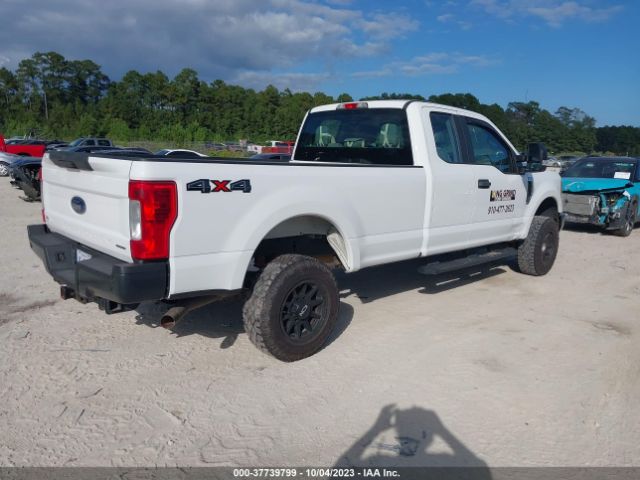 Photo 3 VIN: 1FT7X2B69HEC10618 - FORD F-250 