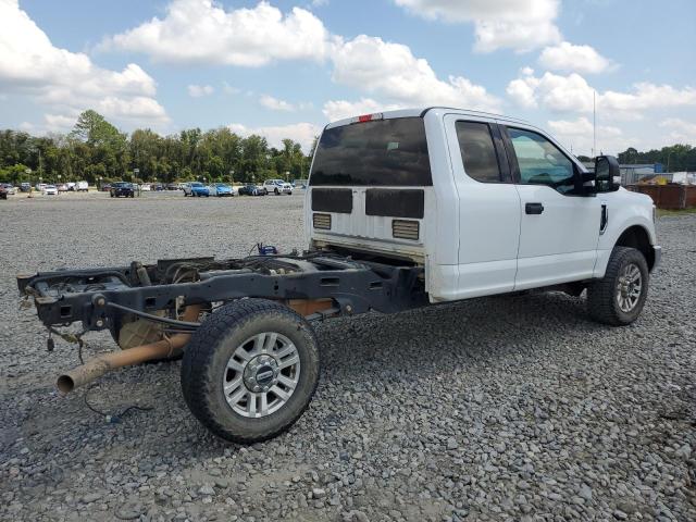 Photo 2 VIN: 1FT7X2B6XJEC60580 - FORD F250 SUPER 