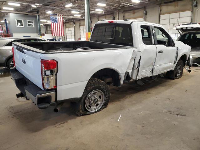 Photo 2 VIN: 1FT7X2BA0PED39575 - FORD F250 