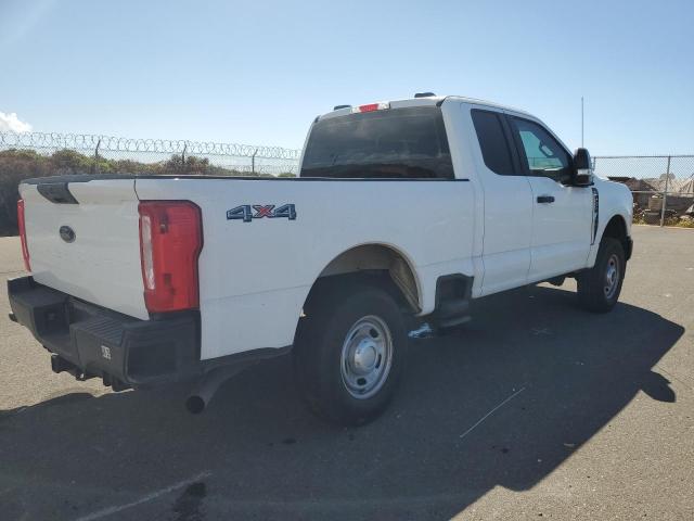 Photo 2 VIN: 1FT7X2BA2PED34944 - FORD F250 SUPER 