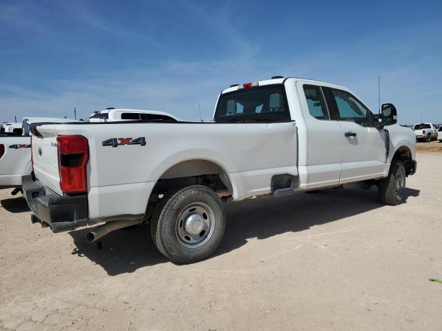 Photo 2 VIN: 1FT7X2BA6PEC43661 - FORD F250 