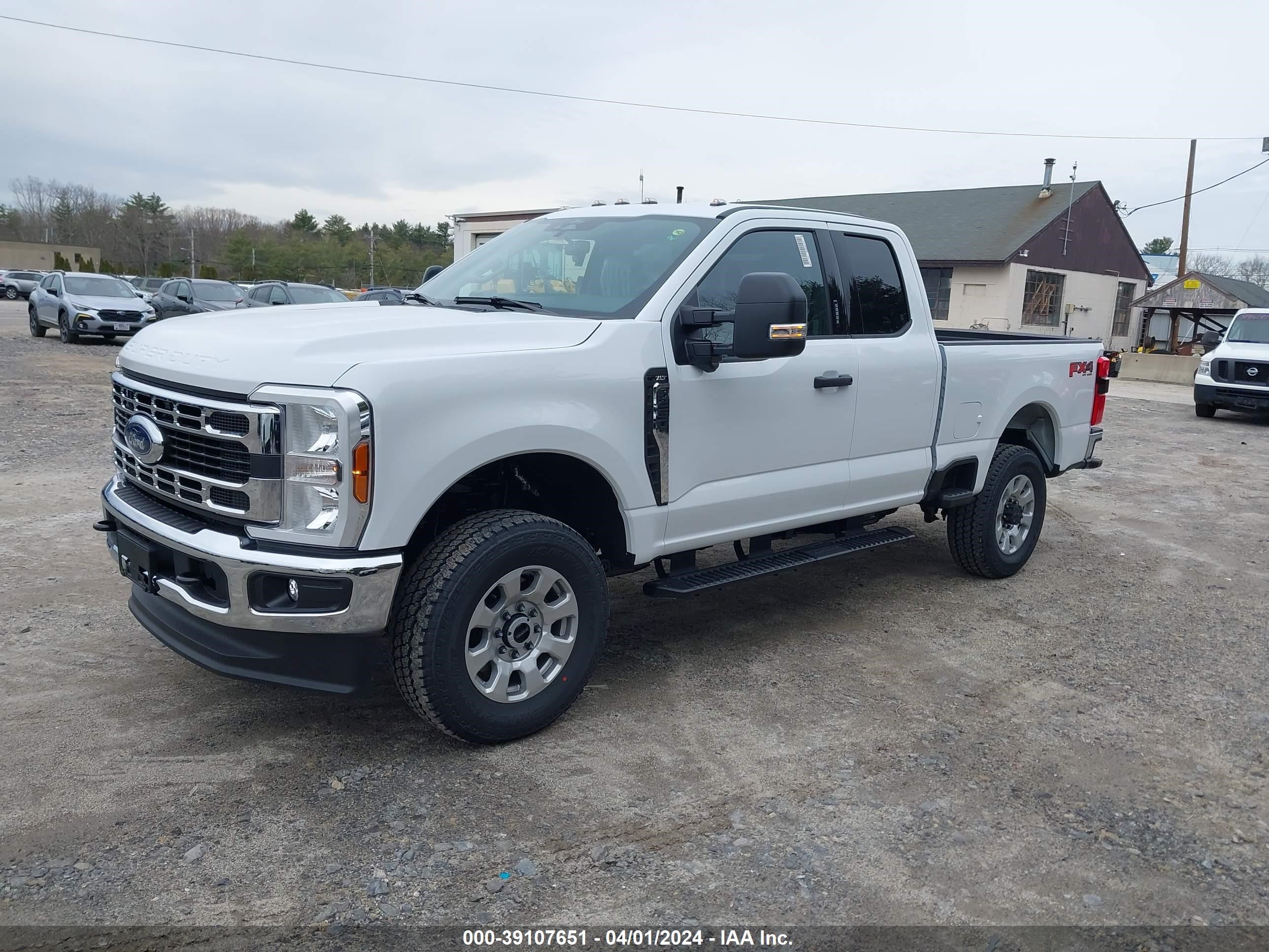 Photo 1 VIN: 1FT7X2BNXRED23213 - FORD F250 