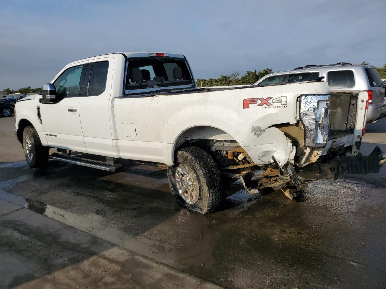 Photo 1 VIN: 1FT7X2BT1HEF16878 - FORD F250 