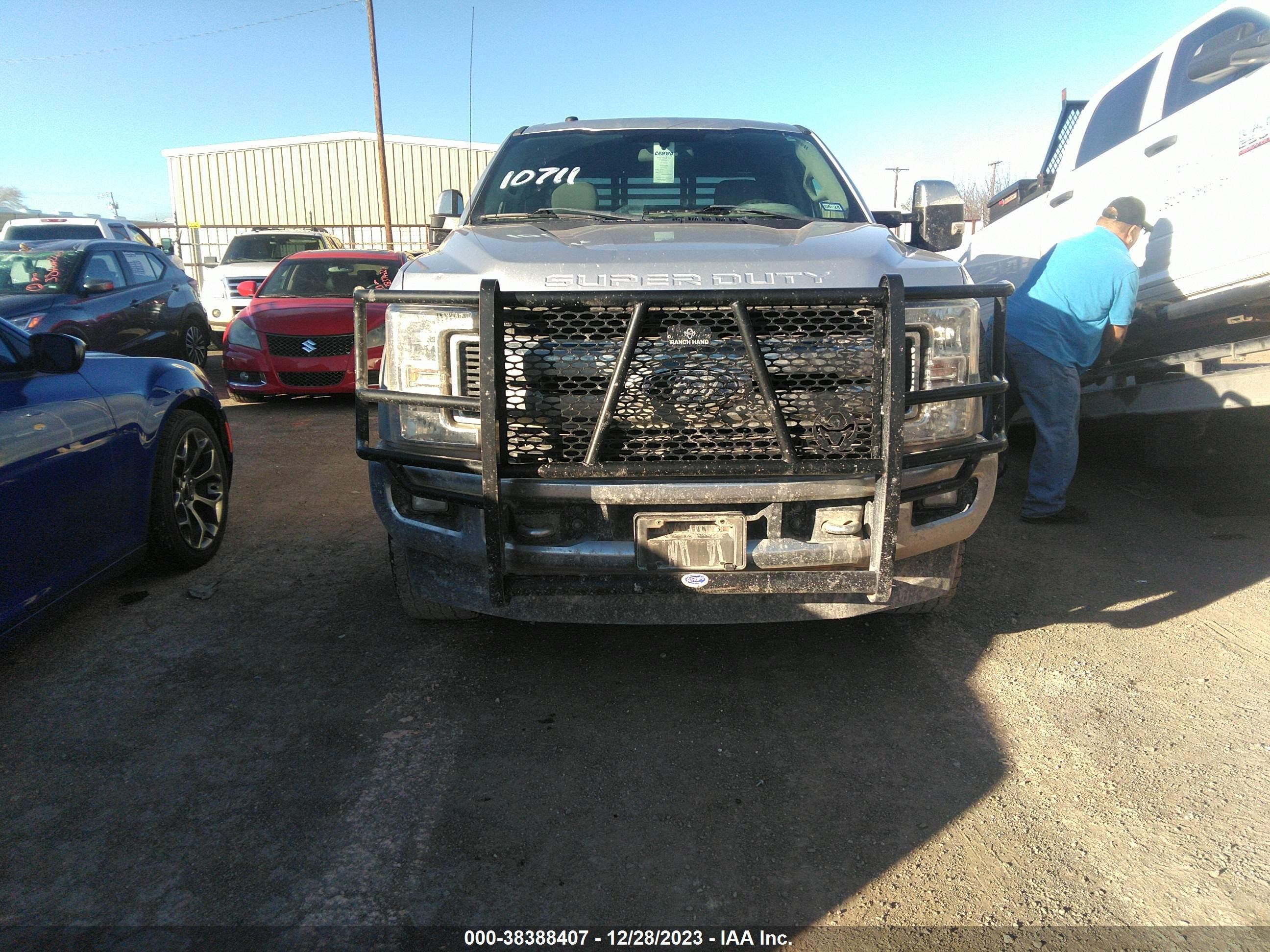 Photo 11 VIN: 1FT7X2BT4JEB87695 - FORD F250 