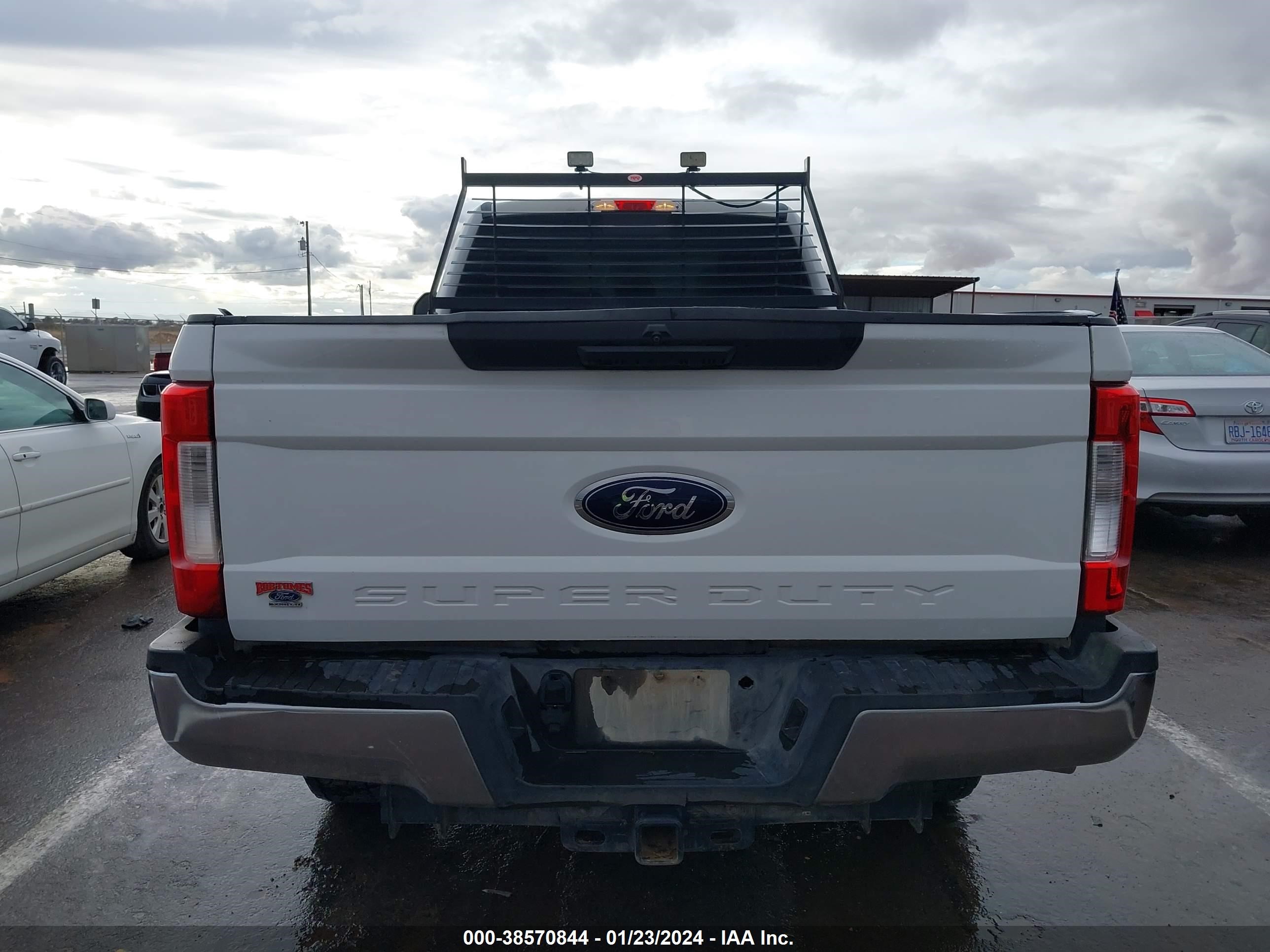 Photo 14 VIN: 1FT7X2BT4KEG54907 - FORD F250 