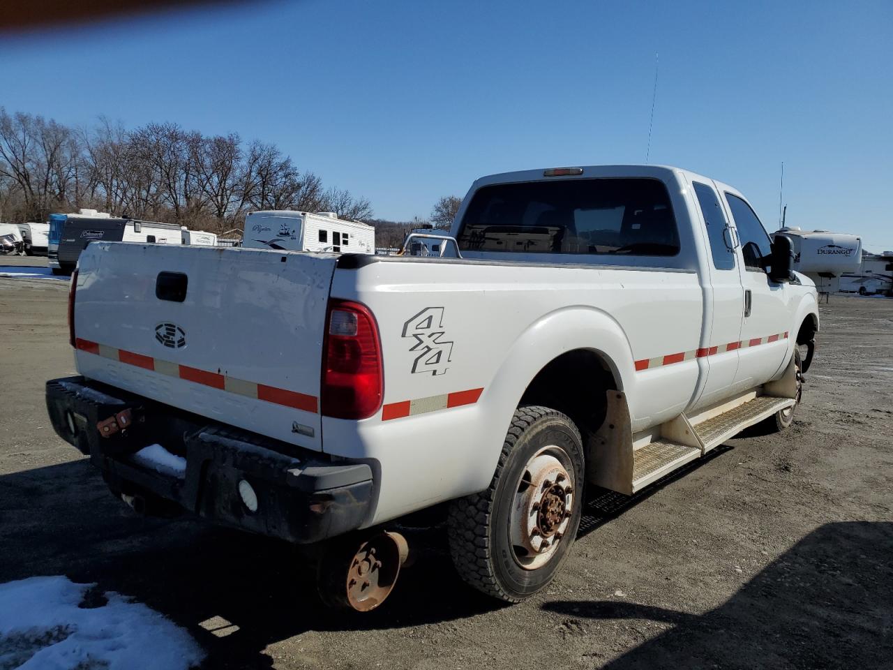 Photo 2 VIN: 1FT7X3B69BEA80465 - FORD F350 