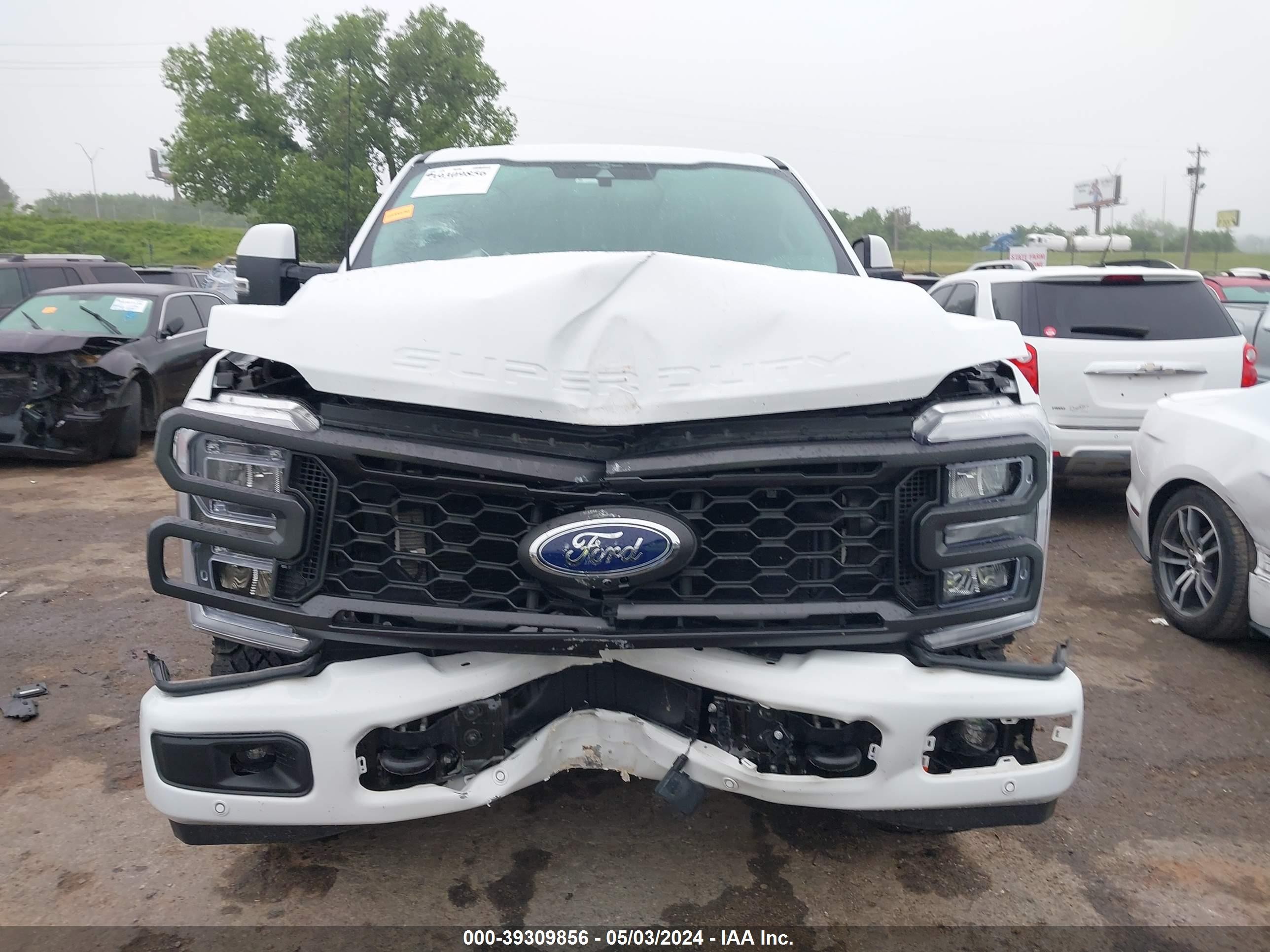 Photo 10 VIN: 1FT8W2BM3PED52211 - FORD F250 