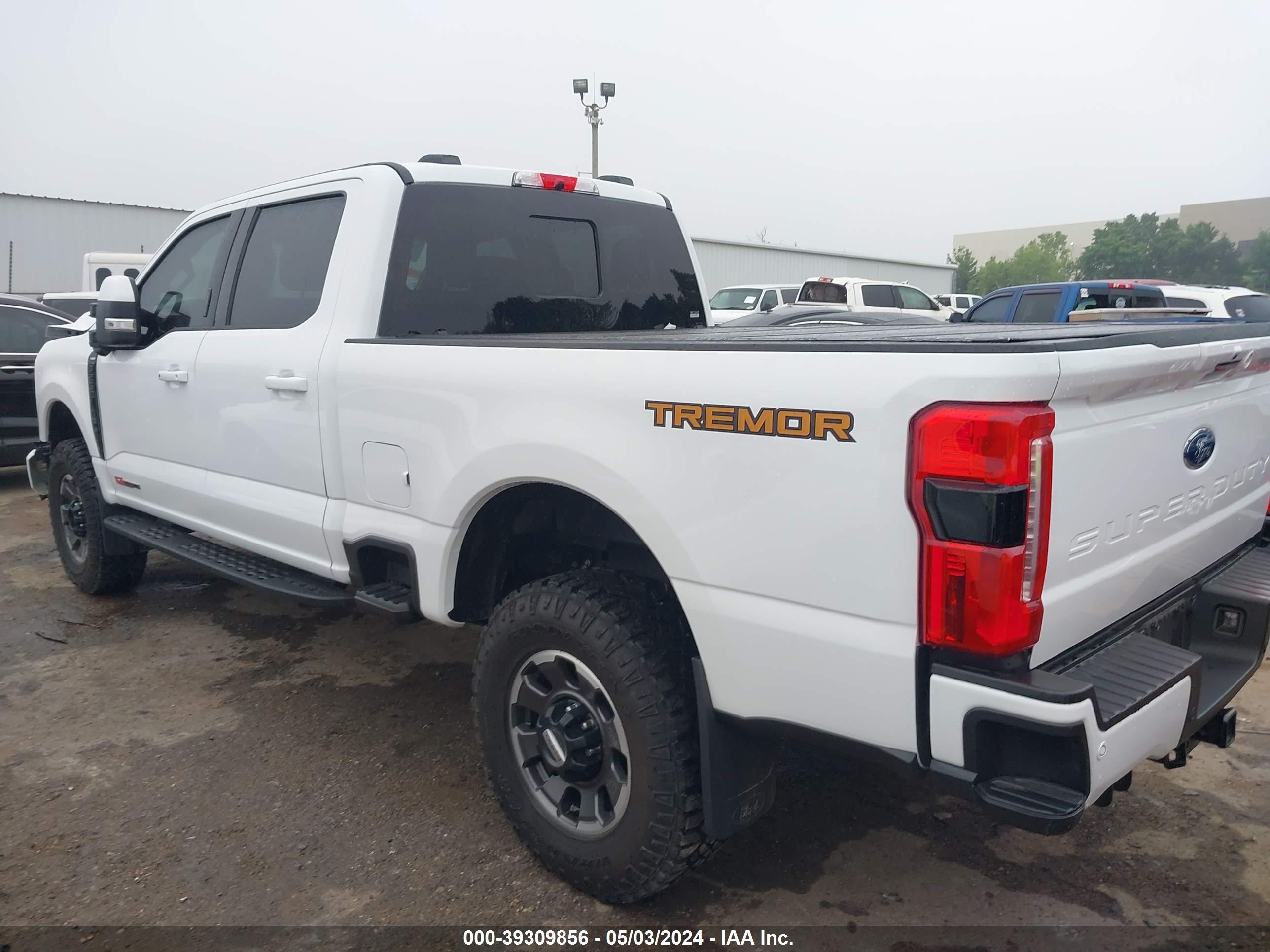 Photo 13 VIN: 1FT8W2BM3PED52211 - FORD F250 