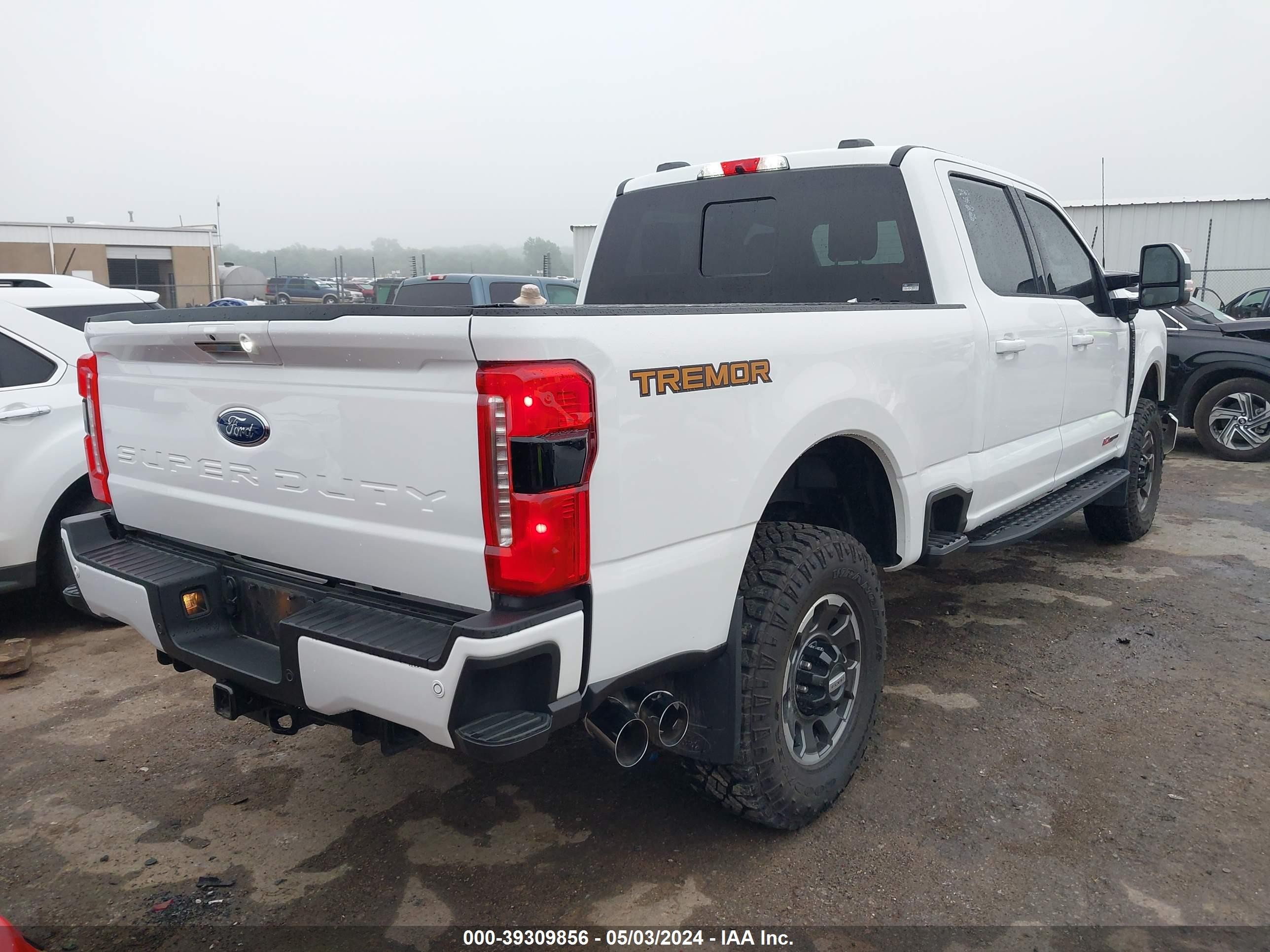 Photo 3 VIN: 1FT8W2BM3PED52211 - FORD F250 