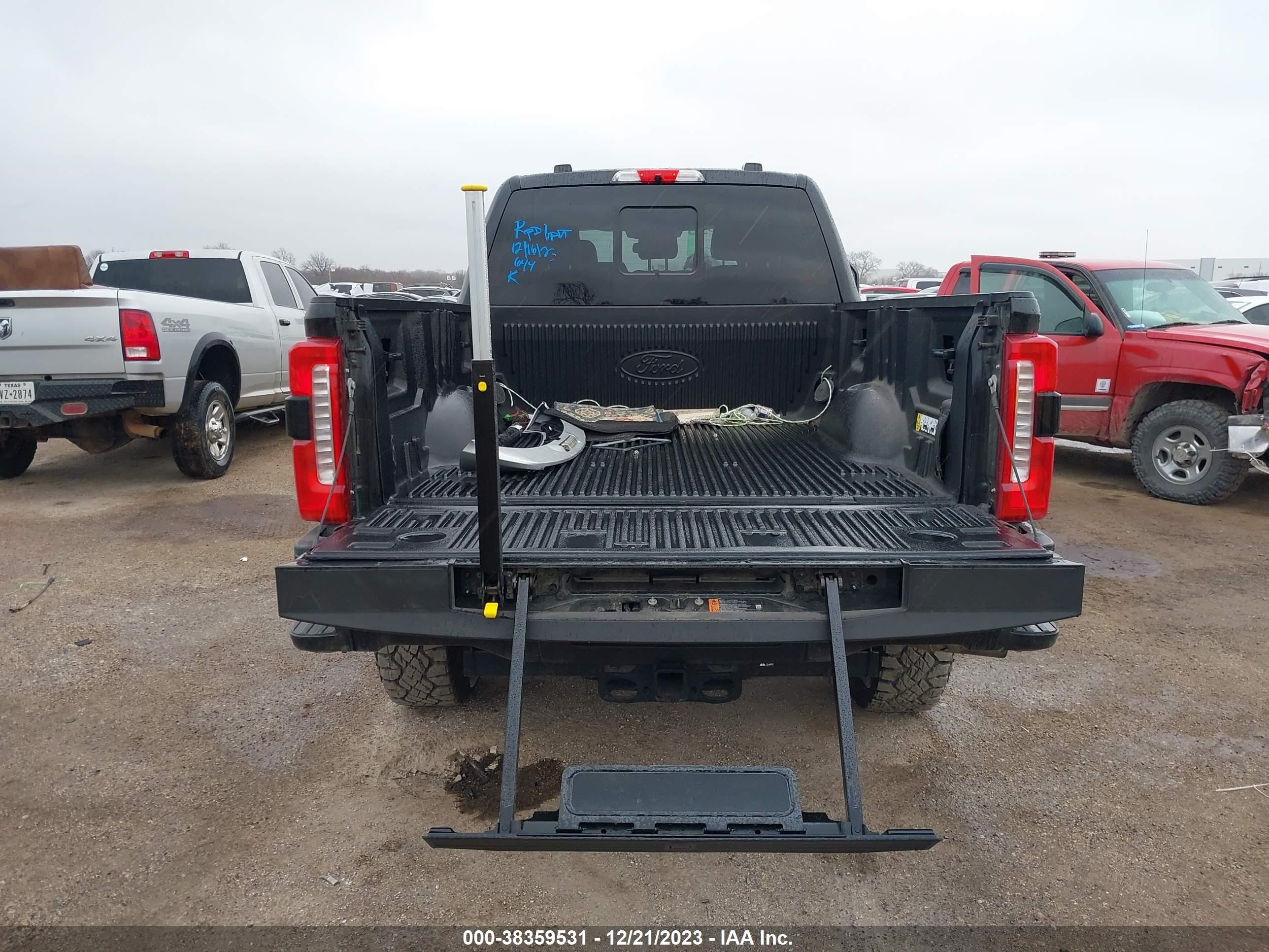 Photo 11 VIN: 1FT8W2BM4PEC12815 - FORD F250 