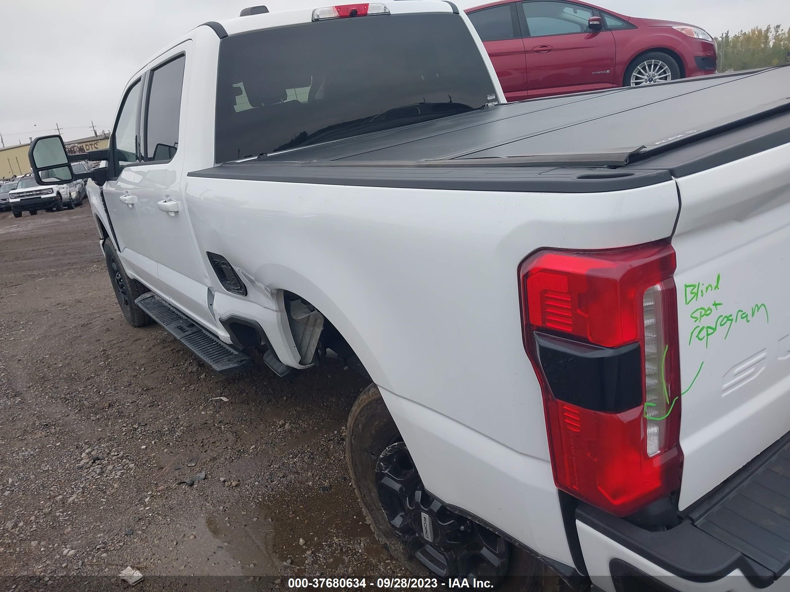 Photo 3 VIN: 1FT8W2BN4PEC22446 - FORD F250 