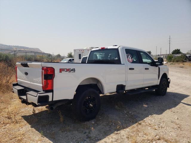 Photo 2 VIN: 1FT8W2BN7PEC61922 - FORD F250 SUPER 