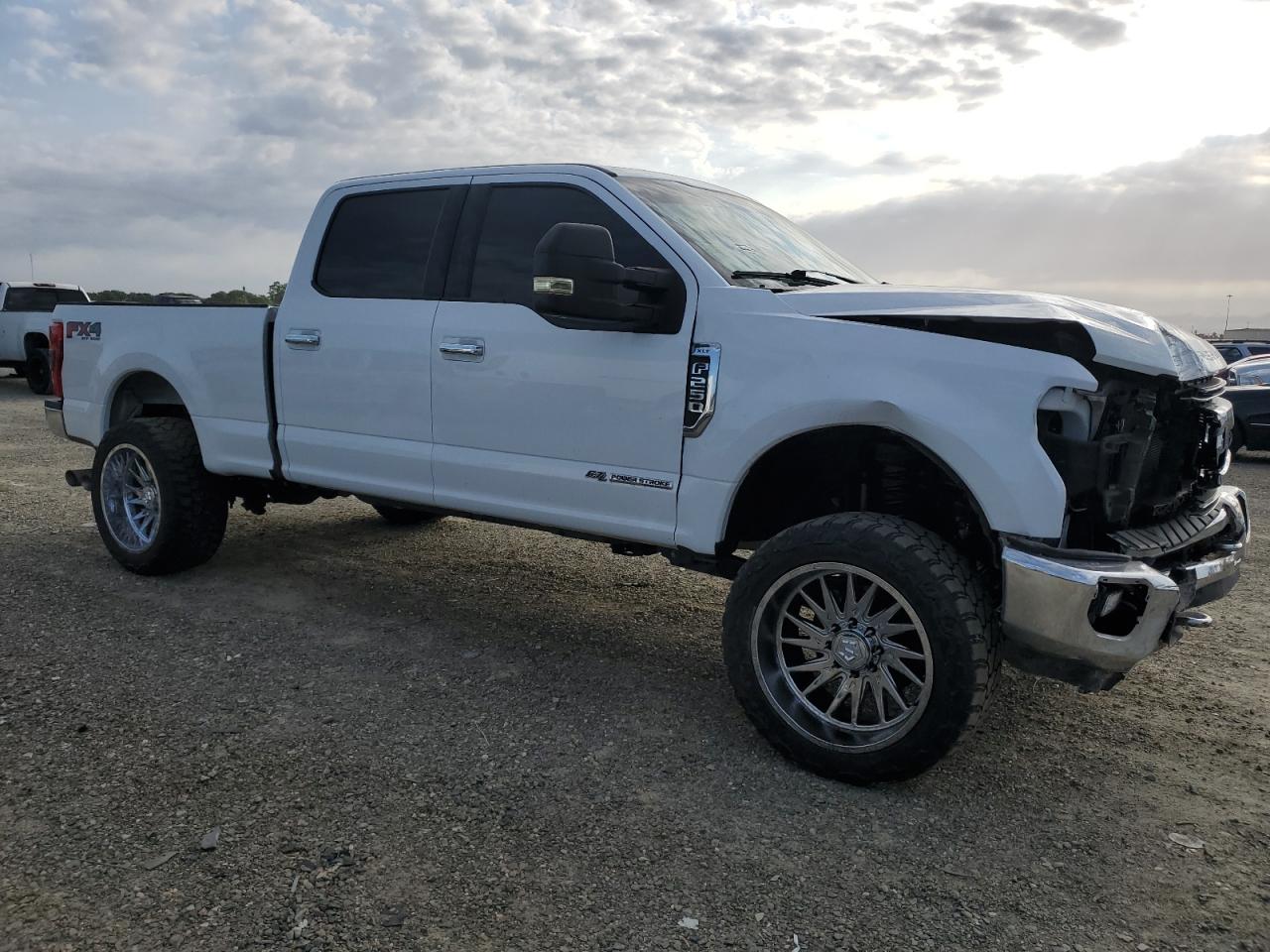 Photo 3 VIN: 1FT8W2BT0NEF83880 - FORD F250 