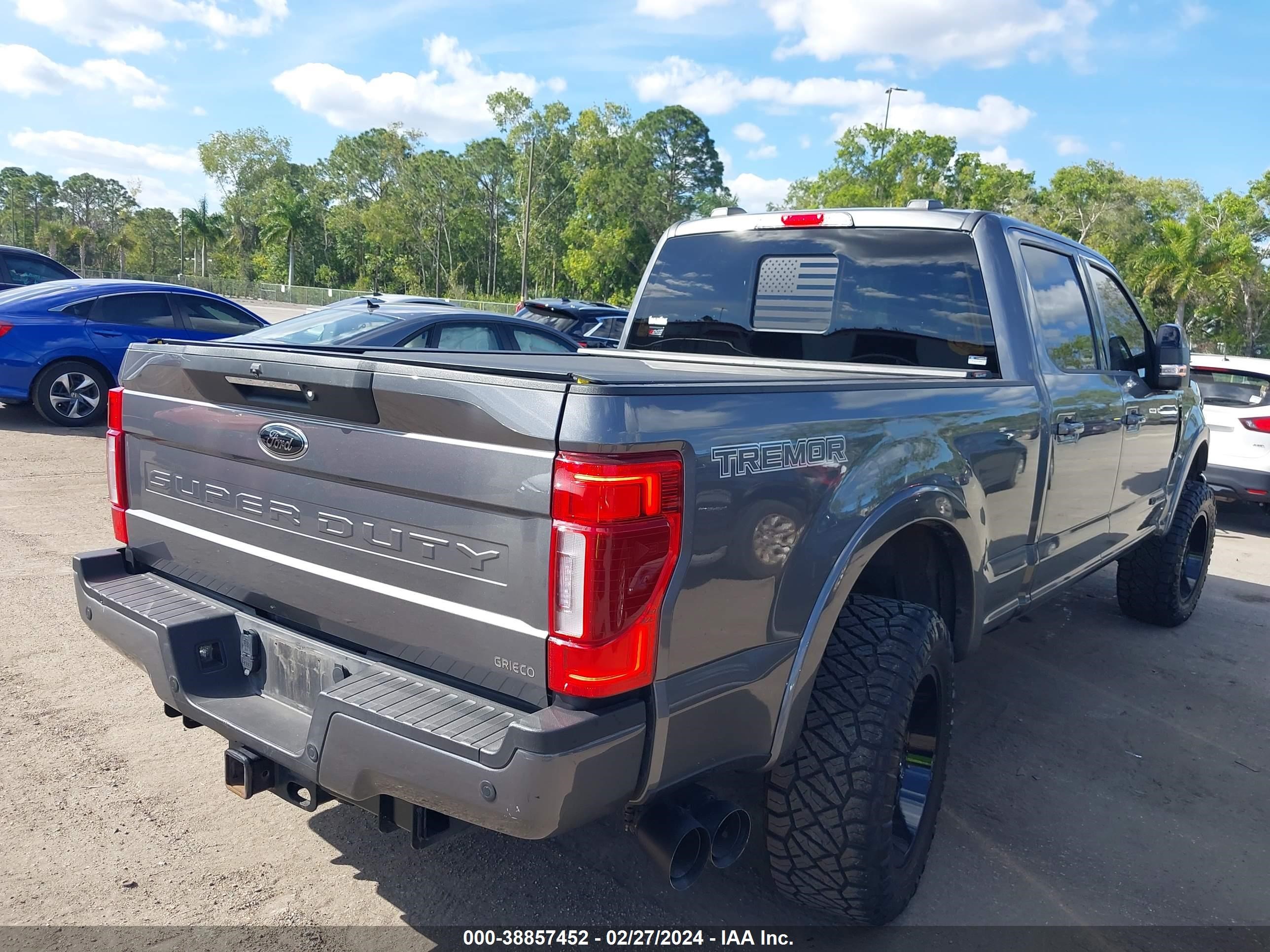 Photo 3 VIN: 1FT8W2BT1NEE76899 - FORD F250 