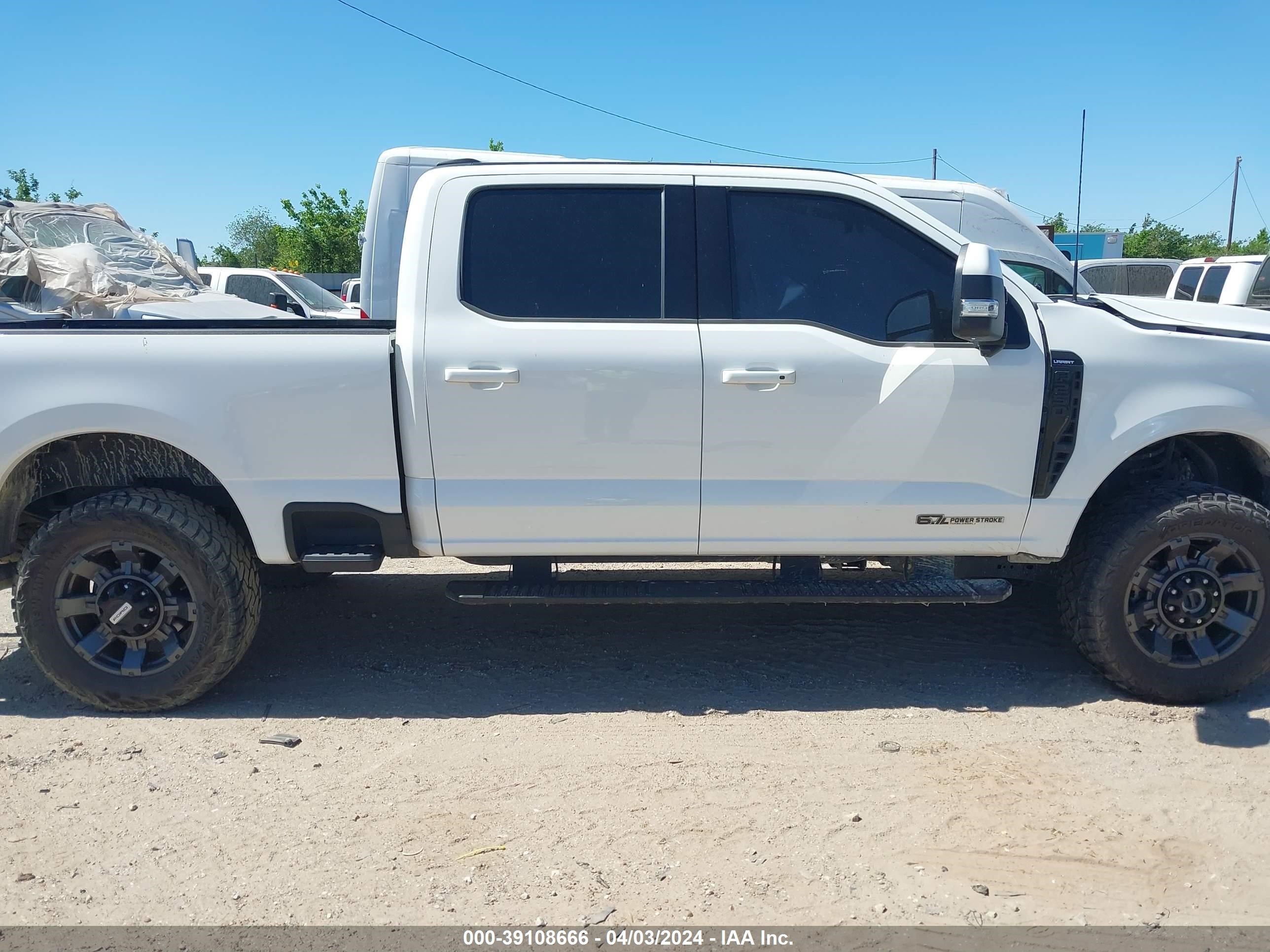 Photo 12 VIN: 1FT8W2BT7PEC12847 - FORD F250 