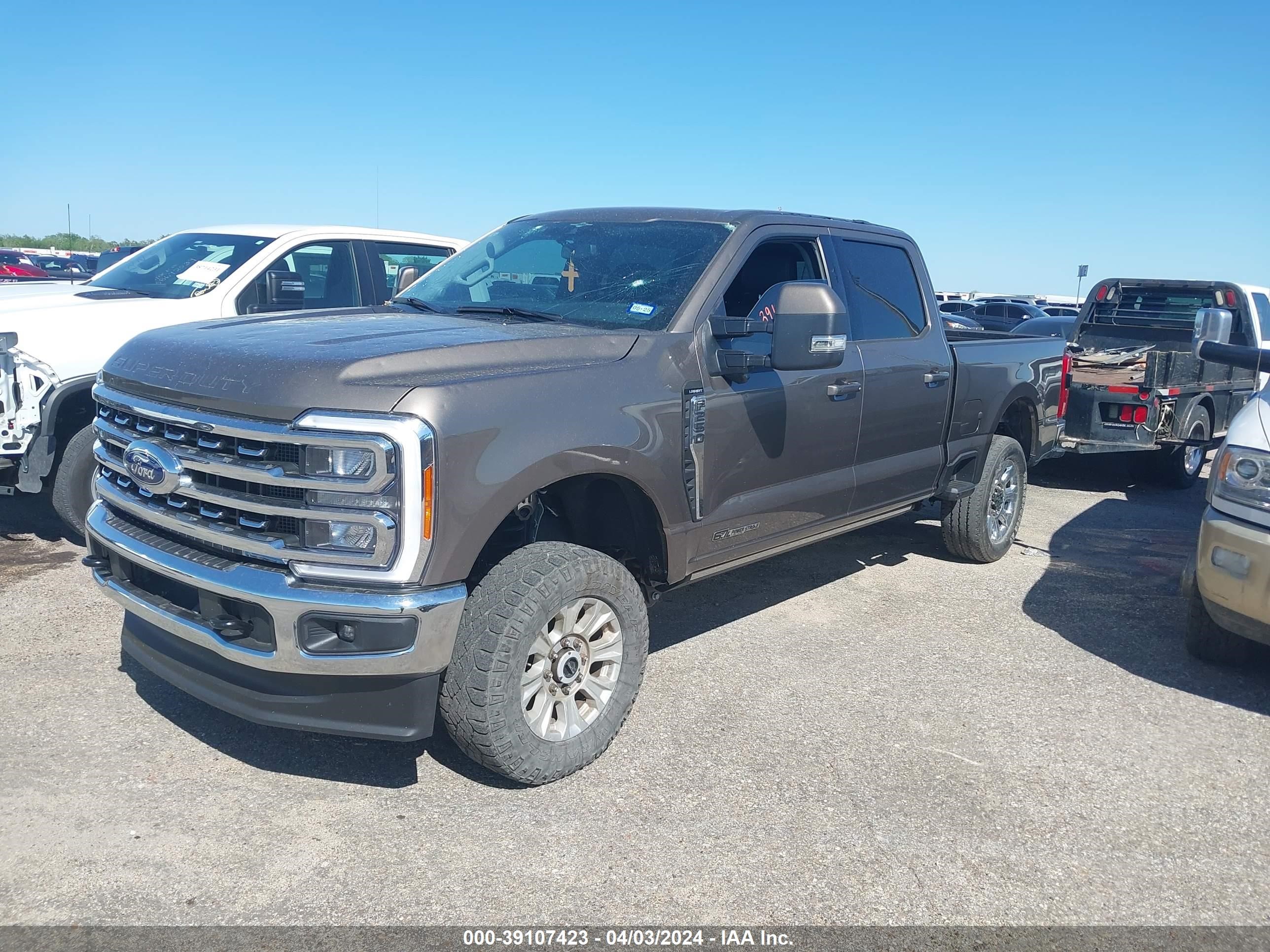 Photo 1 VIN: 1FT8W2BT8PEC24019 - FORD F250 